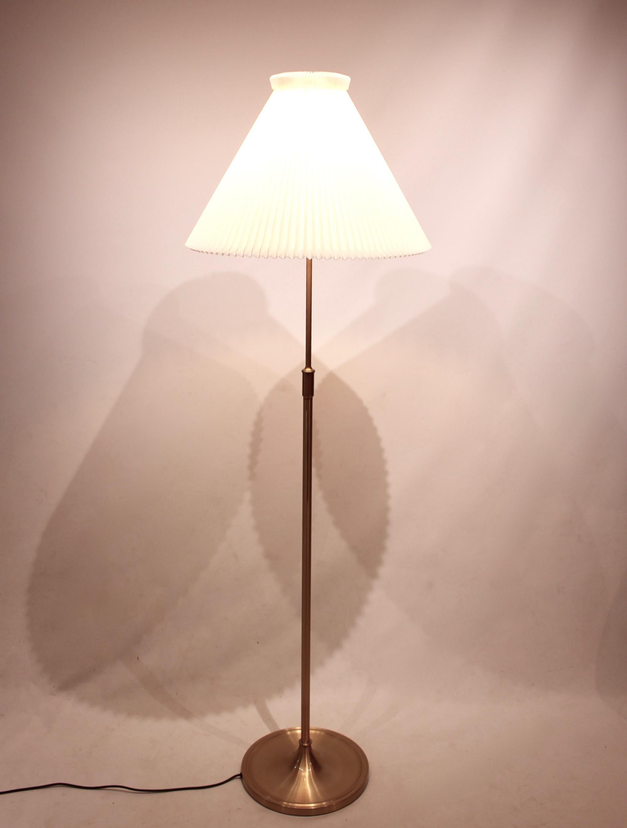 Scandinavian Modern Floor Lamp, Model 339, Designed by Aage Petersen for Le Klint. 
