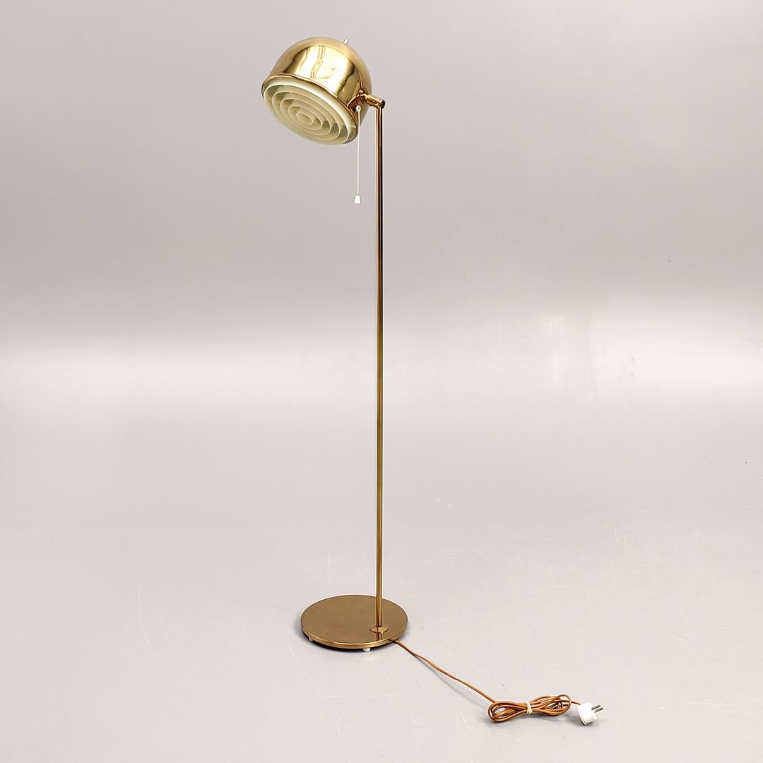 Swedish Modern Eje Ahlgren Brass Floor Lamp by Bergboms, 1960's In Good Condition For Sale In Uccle, BE