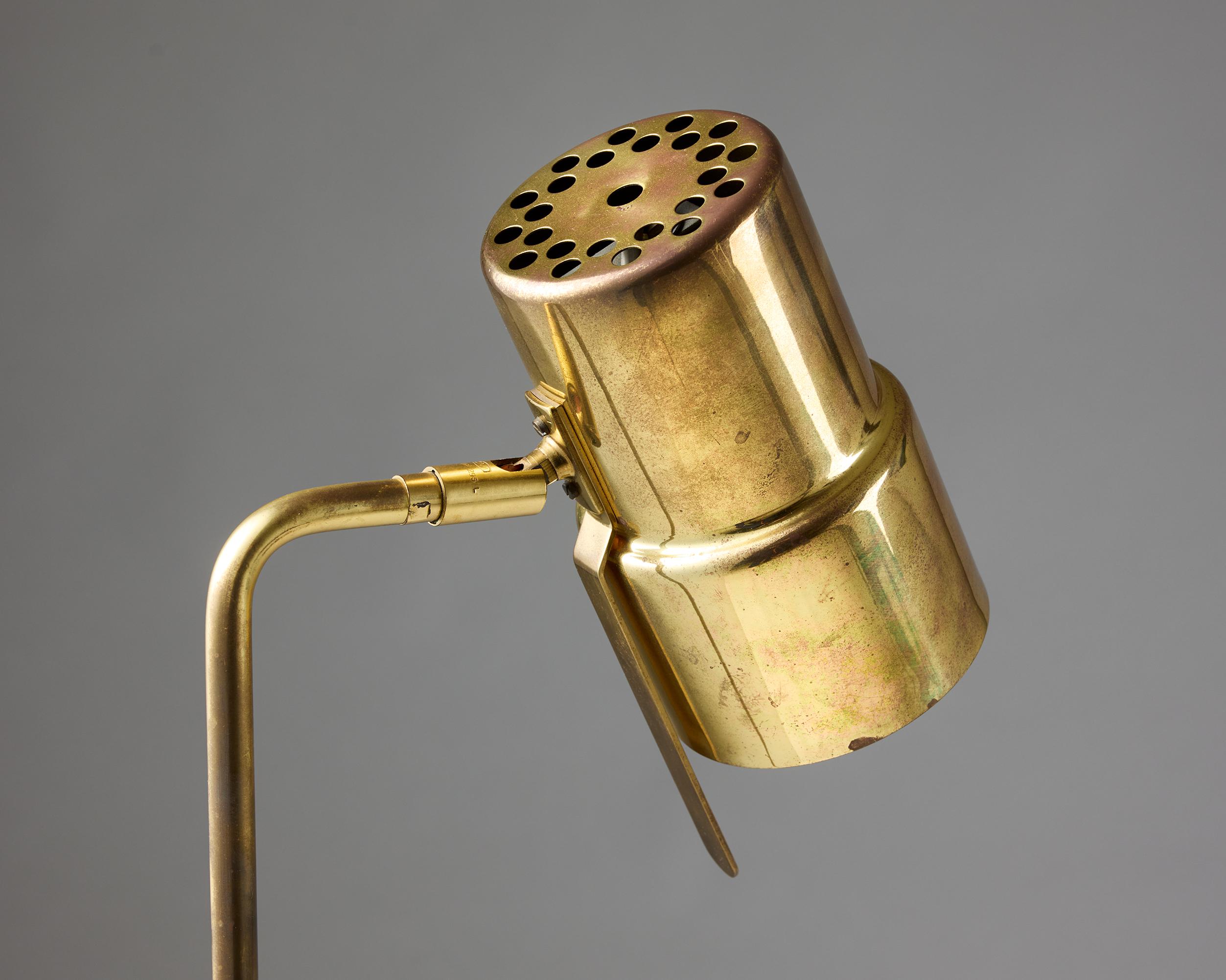 Laiton Lampadaire modèle G/152 Design/One Hans-Agne Jakobsson en vente