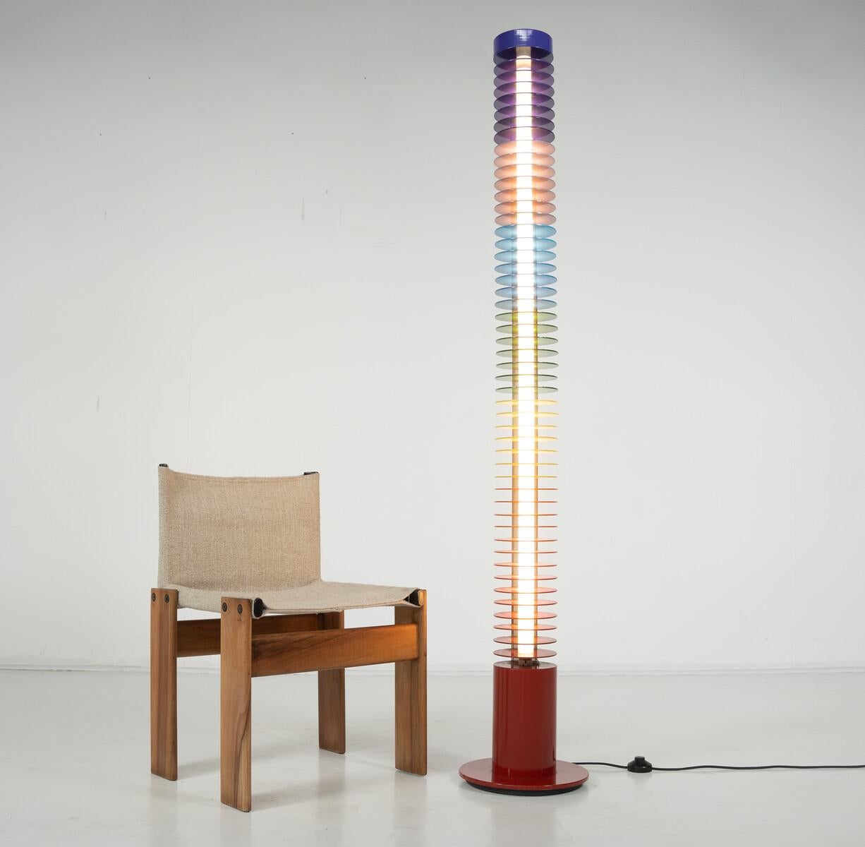 Émaillé Lampadaire Model No 