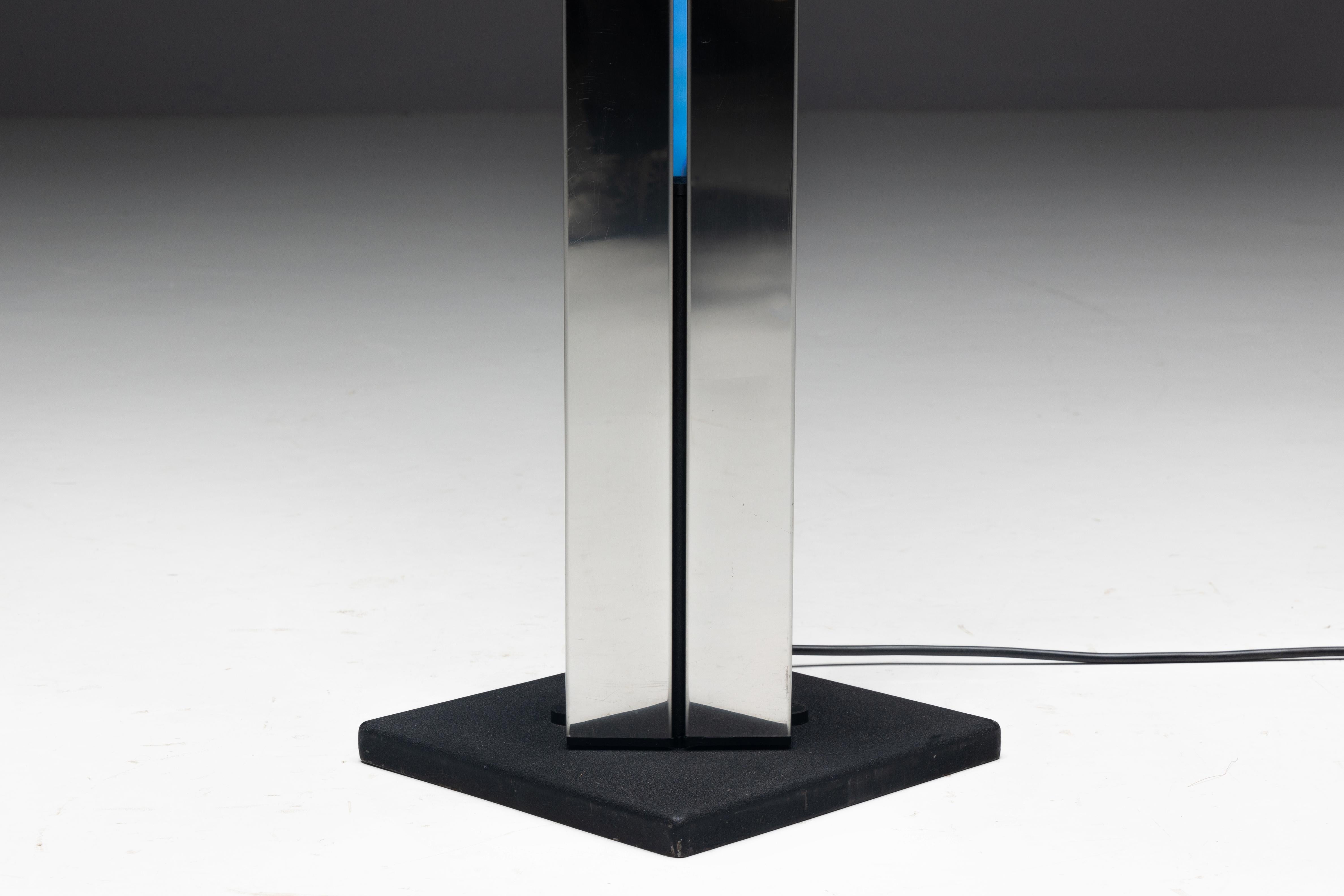 Fine XX secolo Lampada da terra Moonlight di Ettore Sottsass per Arredoluce, Italia, anni '70 in vendita