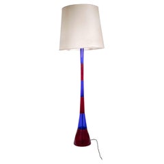 Lámpara de pie de cristal azul y rojo de Murano por Fulvio Bianconi, años 50