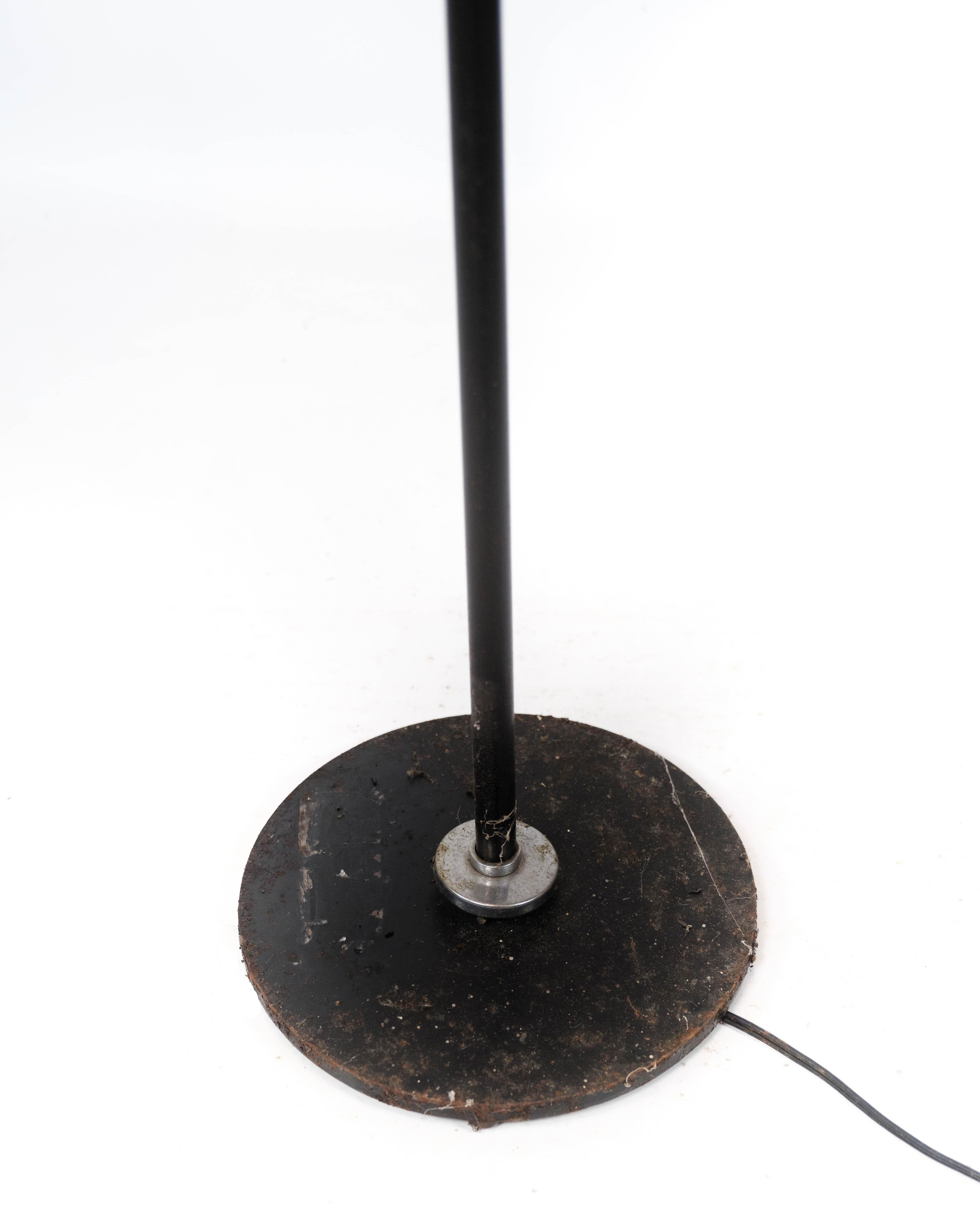 Floor Lamp of Chrome and Black Painted Metal of Danish Design, 1970s In Good Condition For Sale In Lejre, DK