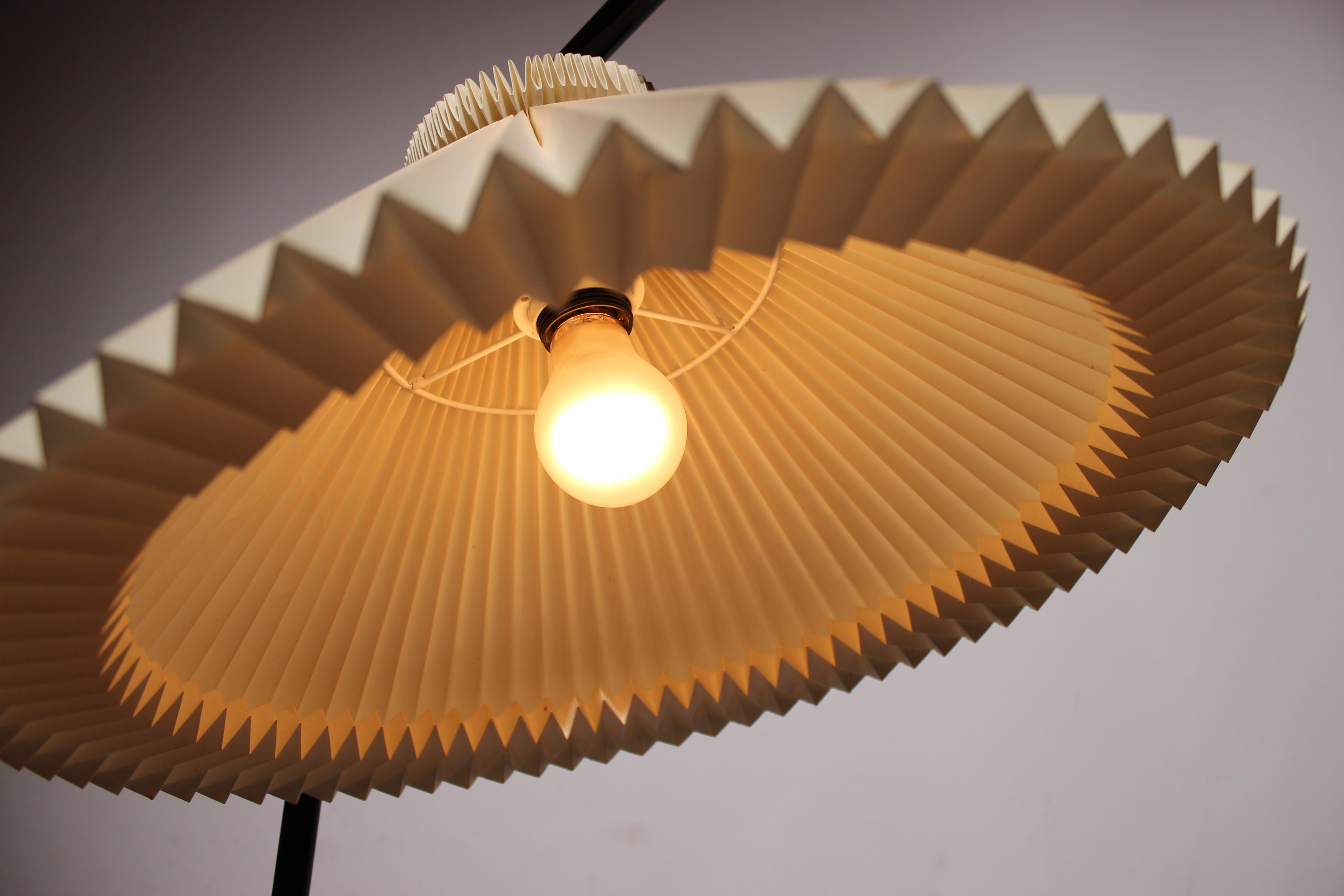 Mid-20th Century Floor Lamp of Danish Design from the 1980s with Shade by Le Klint