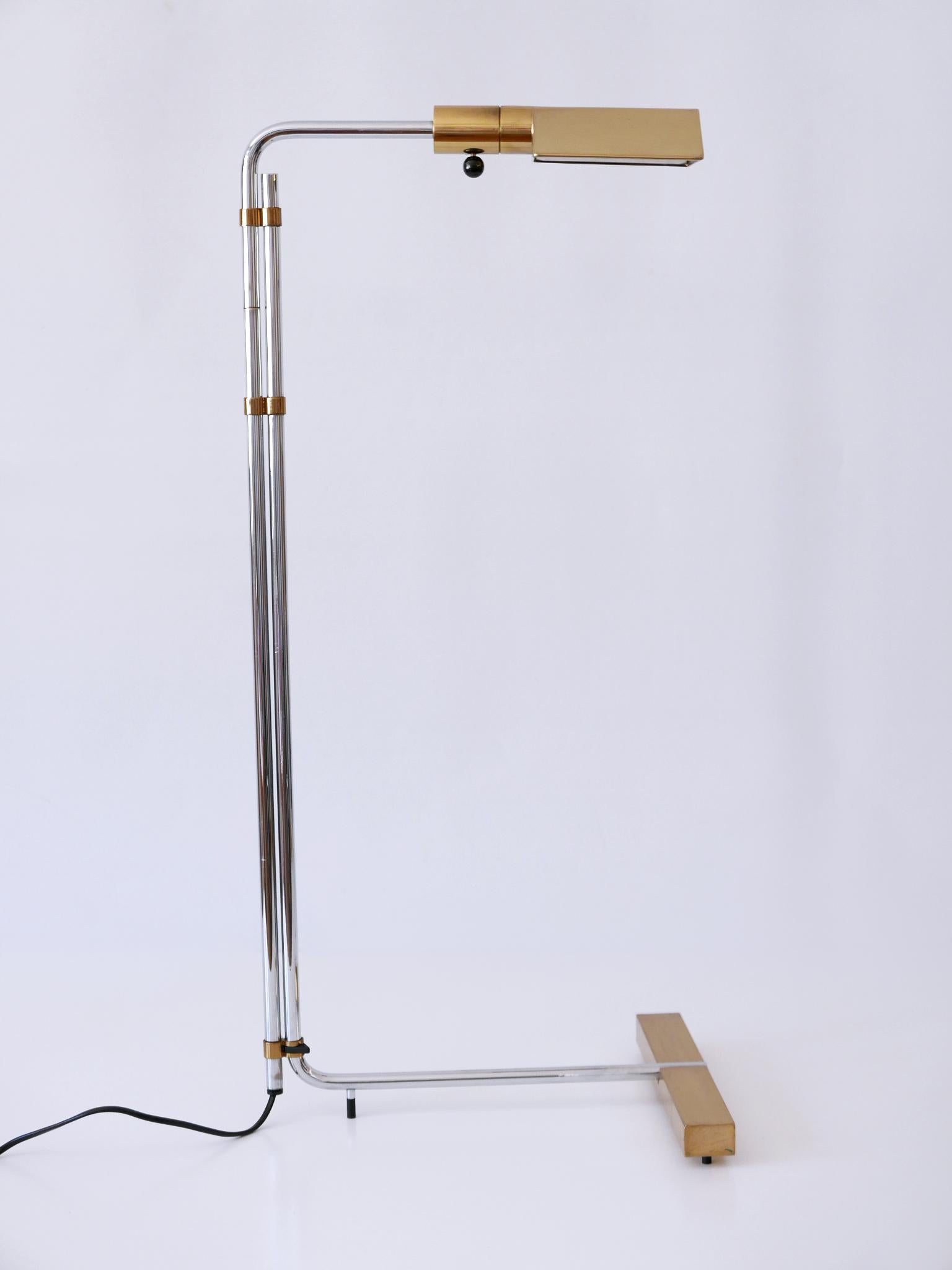 Absolutely iconic design piece. A must for every design lovers. Rare and elegant Mid-Century Modern telescopic and rotating floor lamp or reading light 'Backslider'. Serial No 1. Adjustable in various directions. Designed by the famous US designer