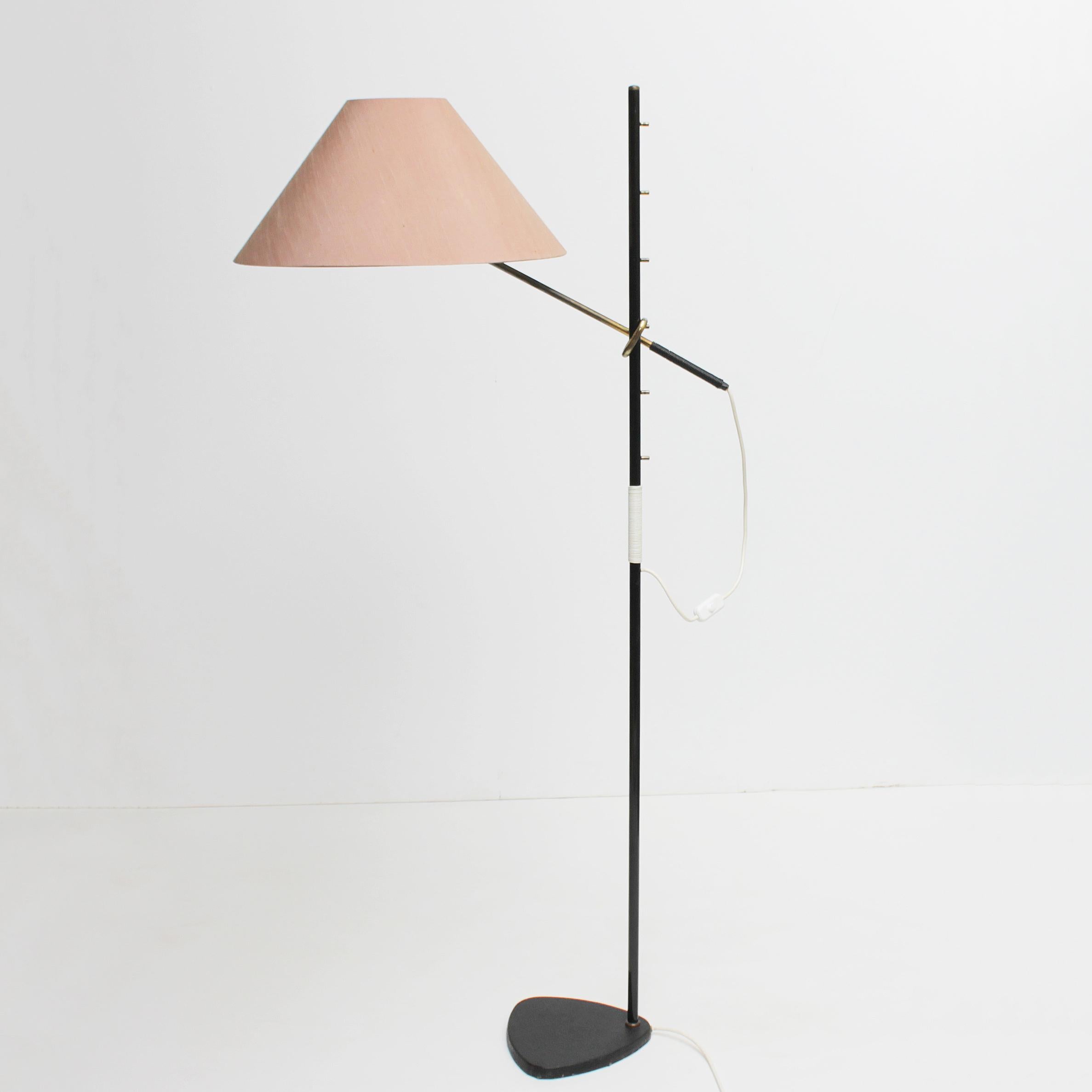 tripod floor lamp