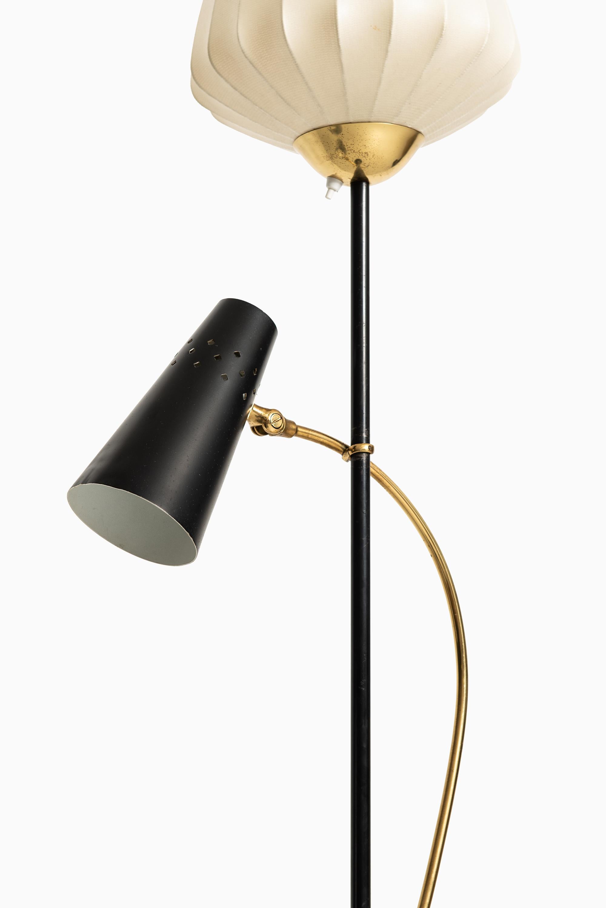 Rare floor lamp by unknown designer. Produced by Boréns in Sweden.
