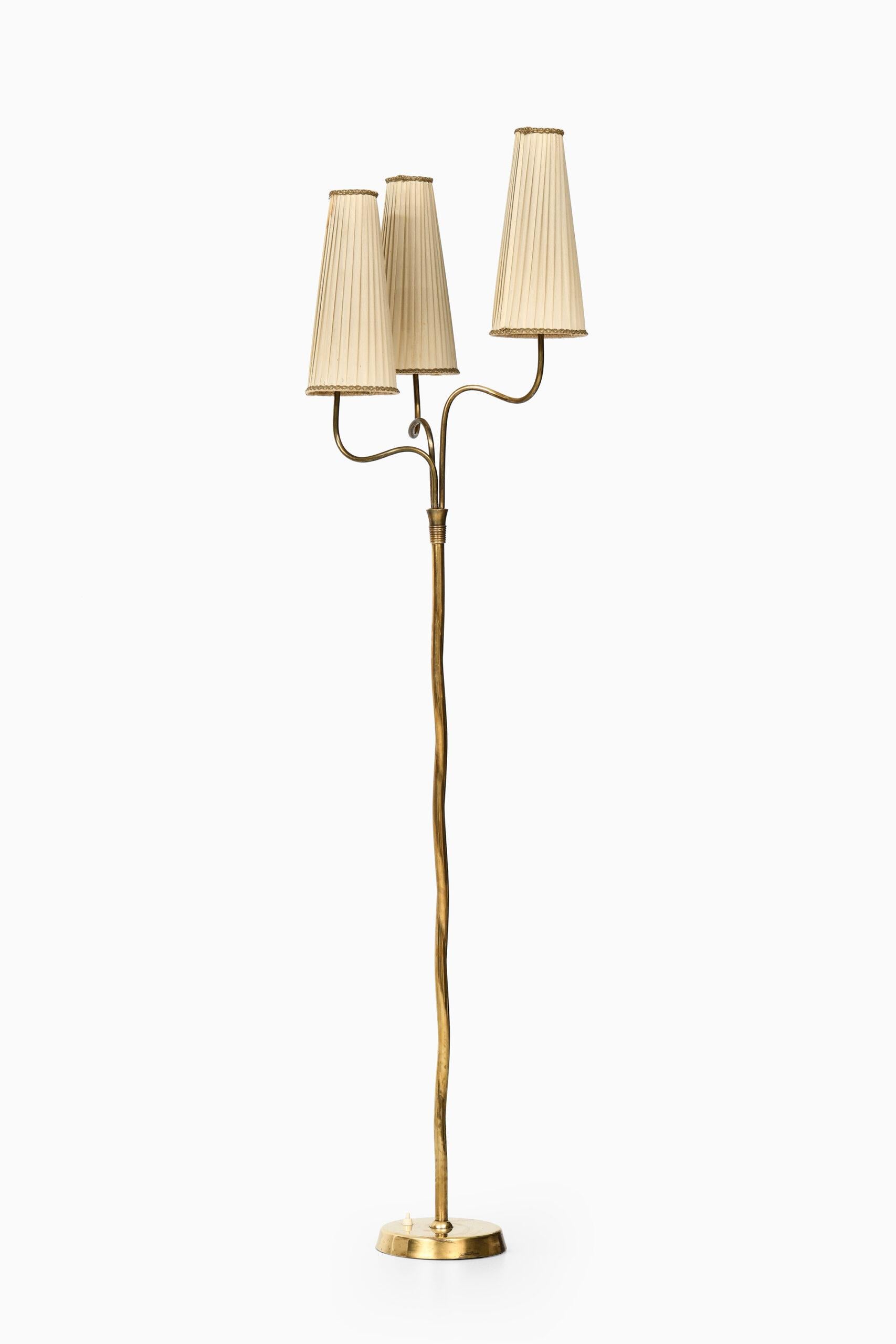 Brass Floor Lamp Produced by Itsu in Finland For Sale