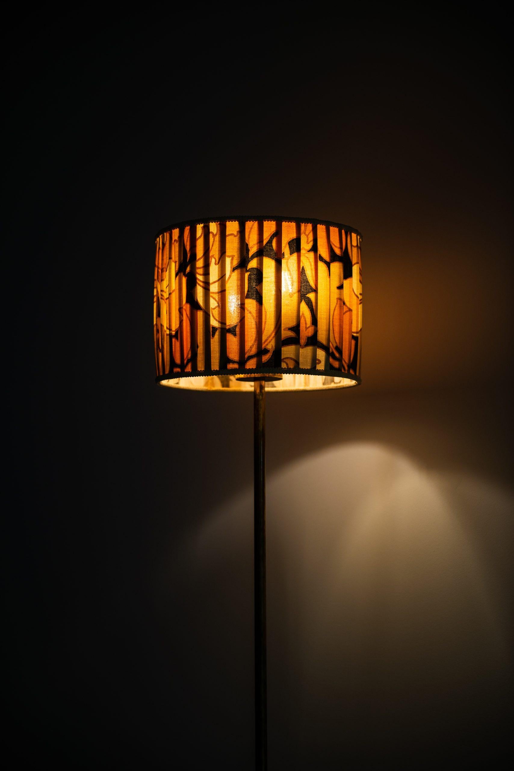 Mid-20th Century Floor Lamp Produced by Stilarmatur in Tranås, Sweden For Sale