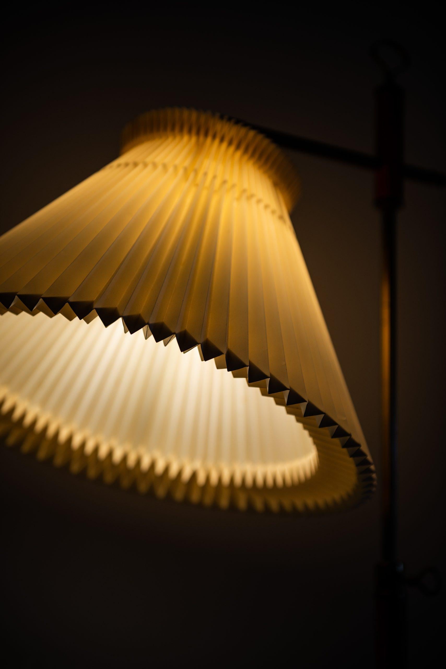 Floor Lamp Produced in Denmark In Good Condition For Sale In Limhamn, Skåne län