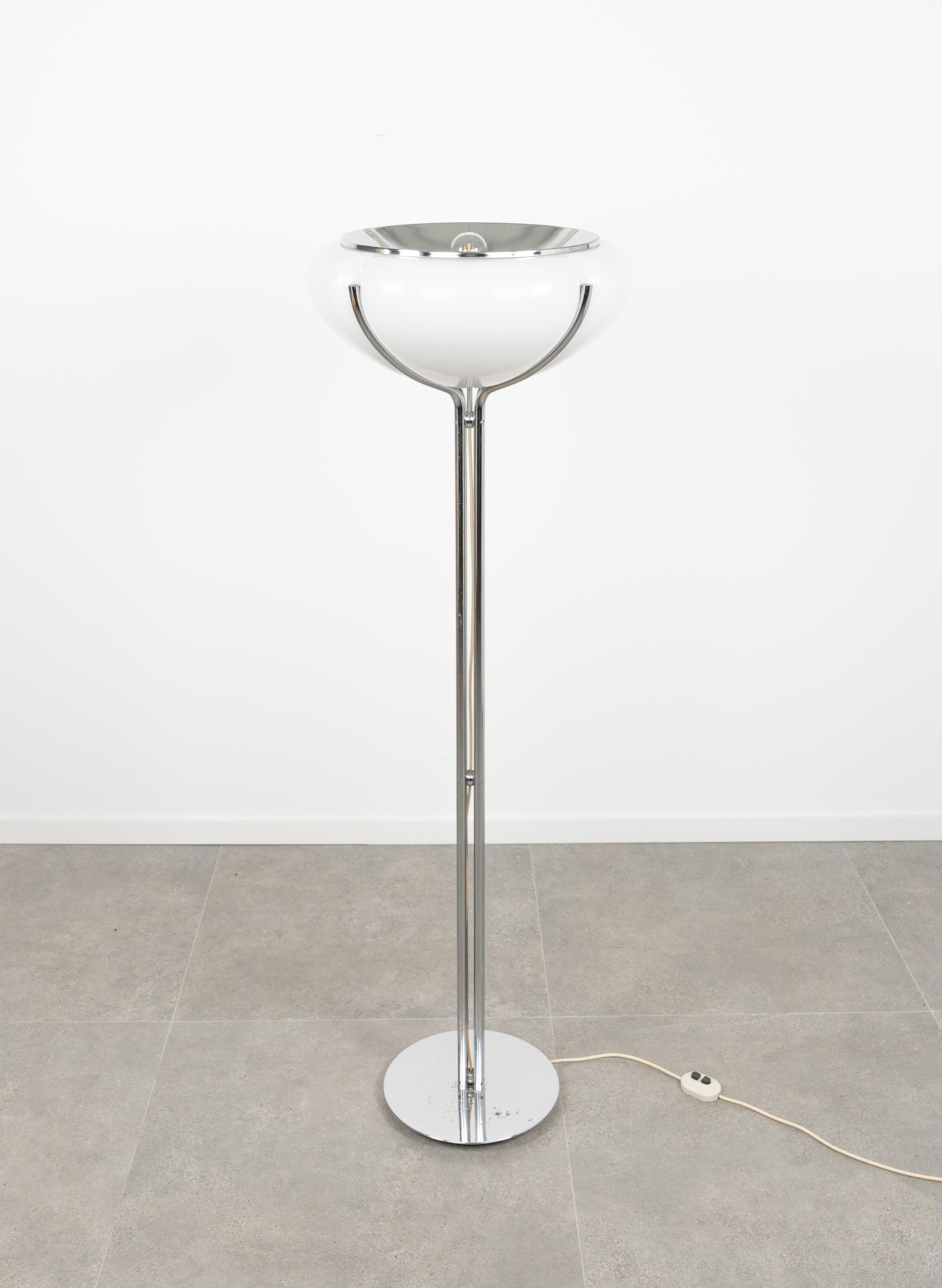 Étonnant lampadaire du milieu du siècle 