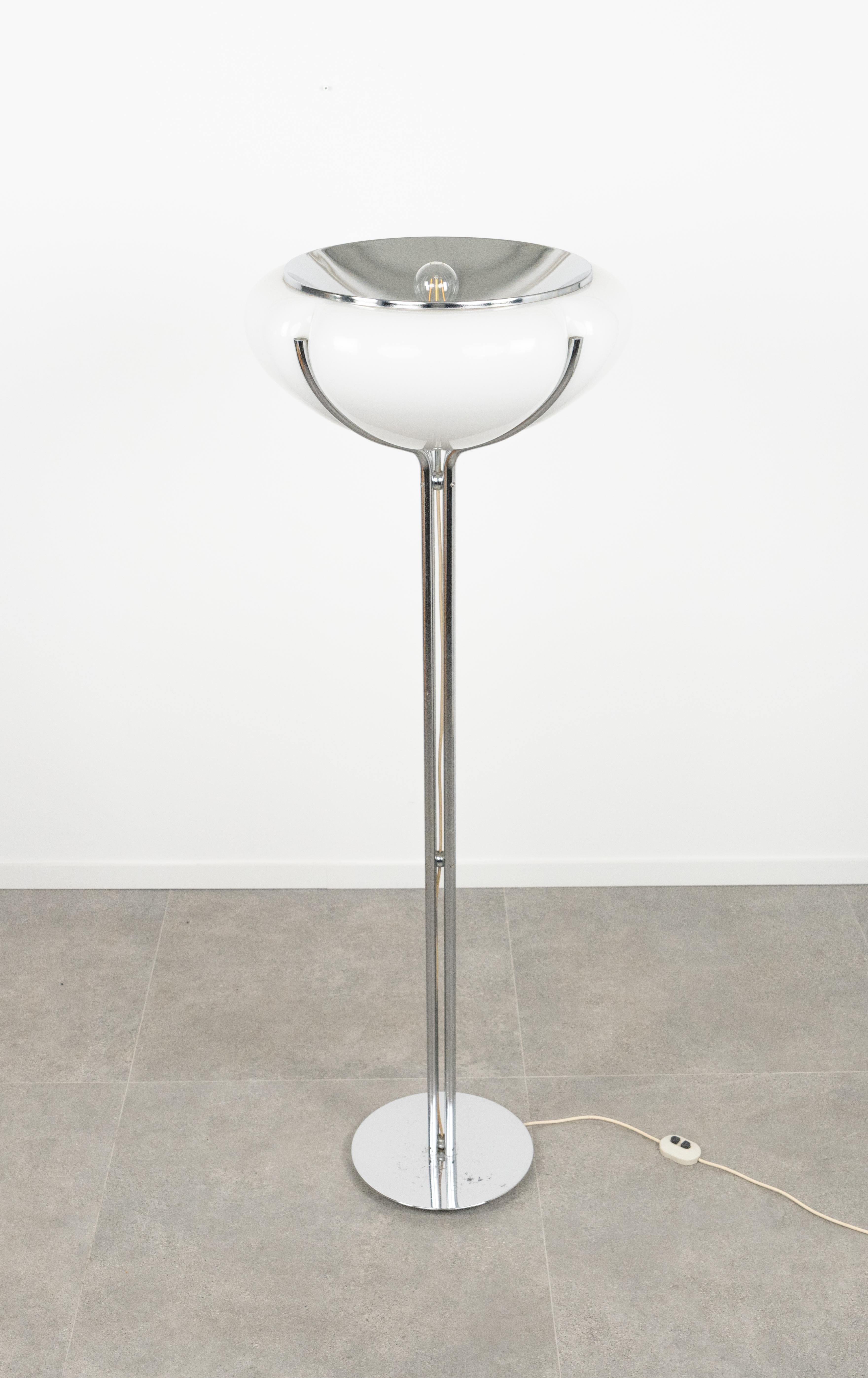 Mid-Century Modern Lampadaire Quadrifoglio de Gae Aulenti pour Harvey Guzzini, Italie, années 1970 en vente