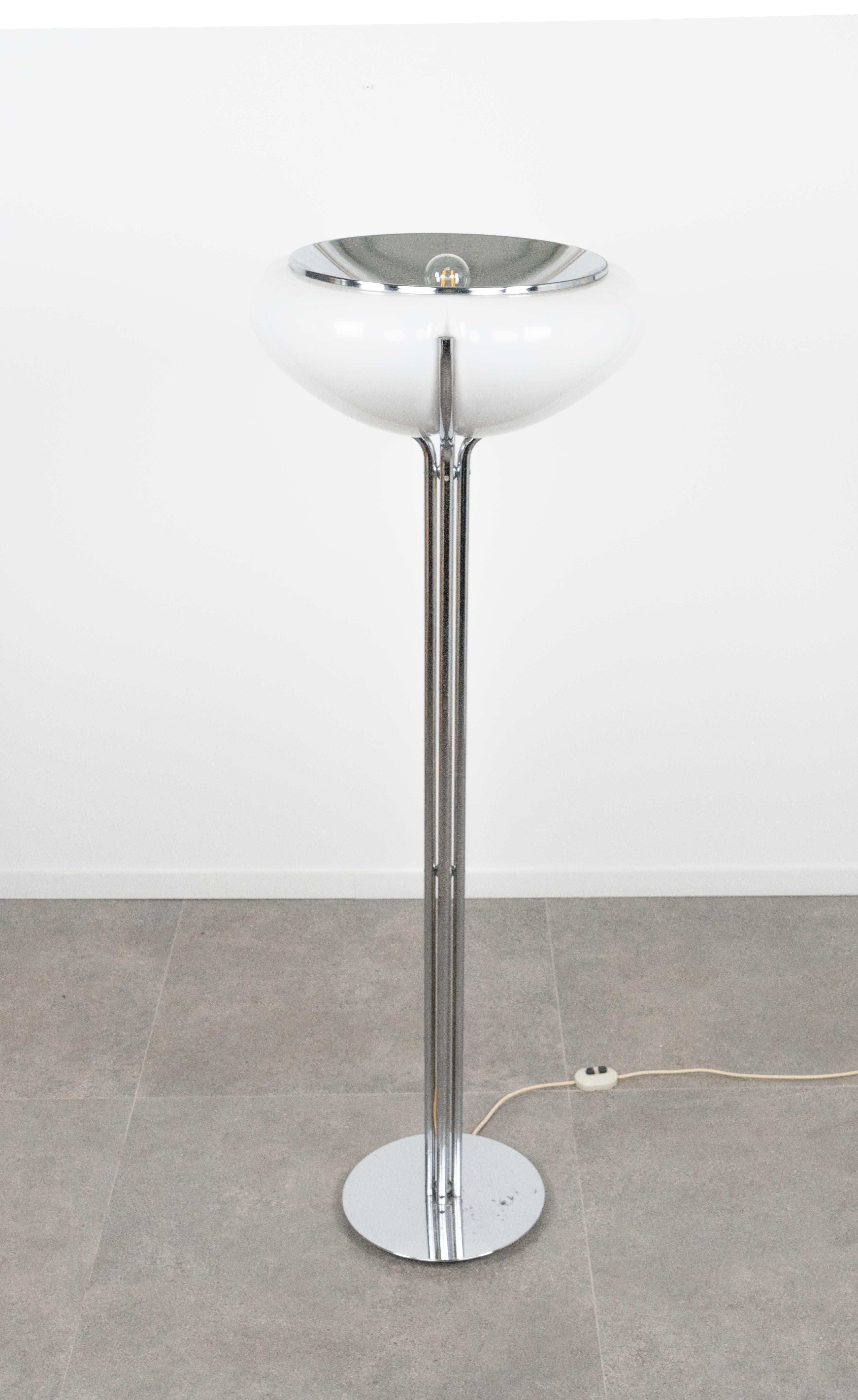 italien Lampadaire Quadrifoglio de Gae Aulenti pour Harvey Guzzini, Italie, années 1970 en vente