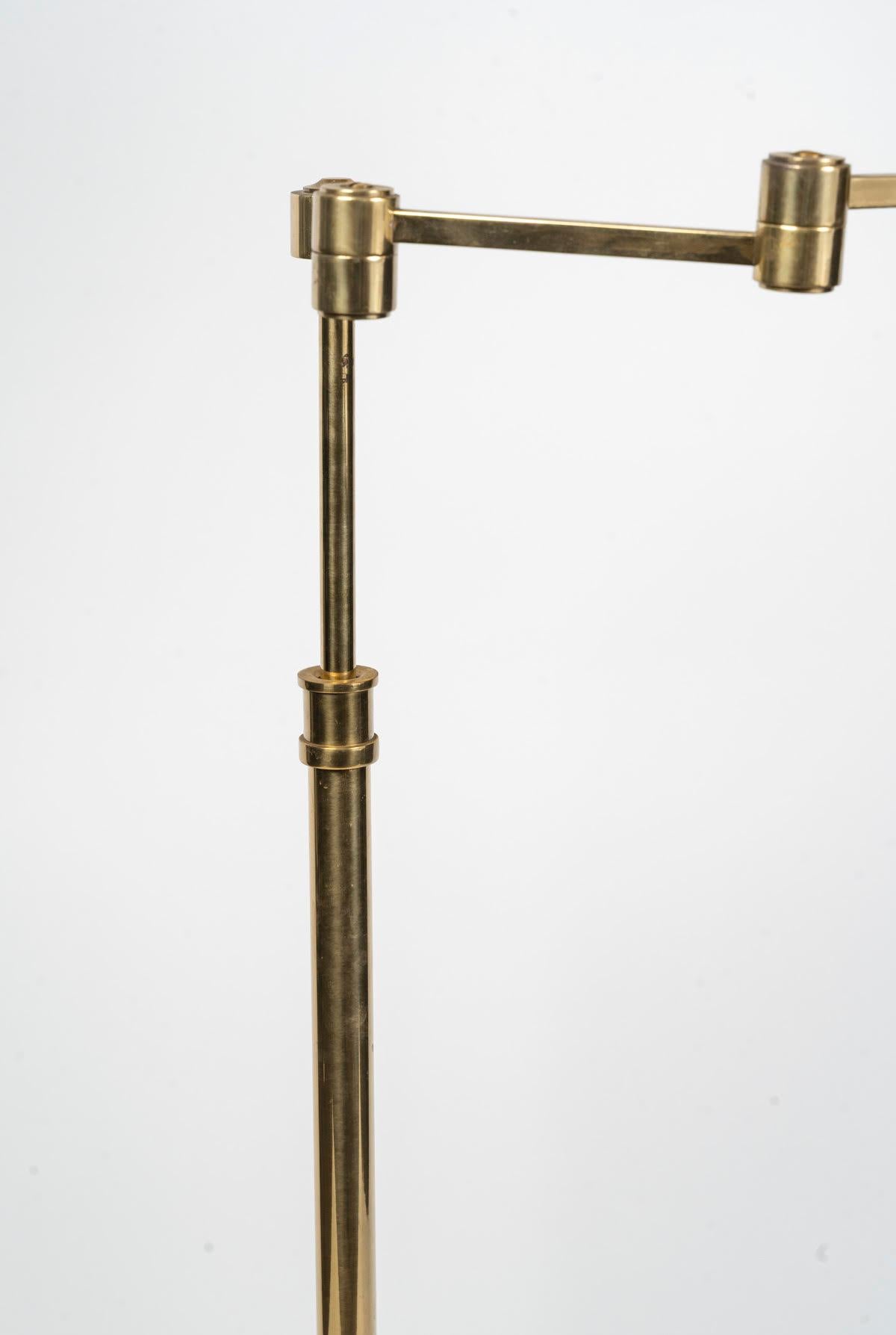 Stehlampe, Leselampe aus vergoldetem Messing, 1980-1990, hochwertige Handwerkskunst (Französisch) im Angebot