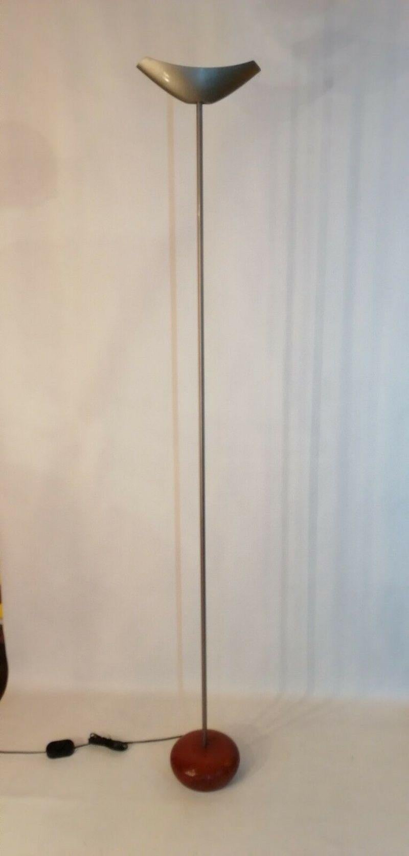 Original floor lamp flos arteluce production, servul F model, designed in 1994 by josef LLuscà

Very good condition, as shown in the photos

Rare, unobtainable!.