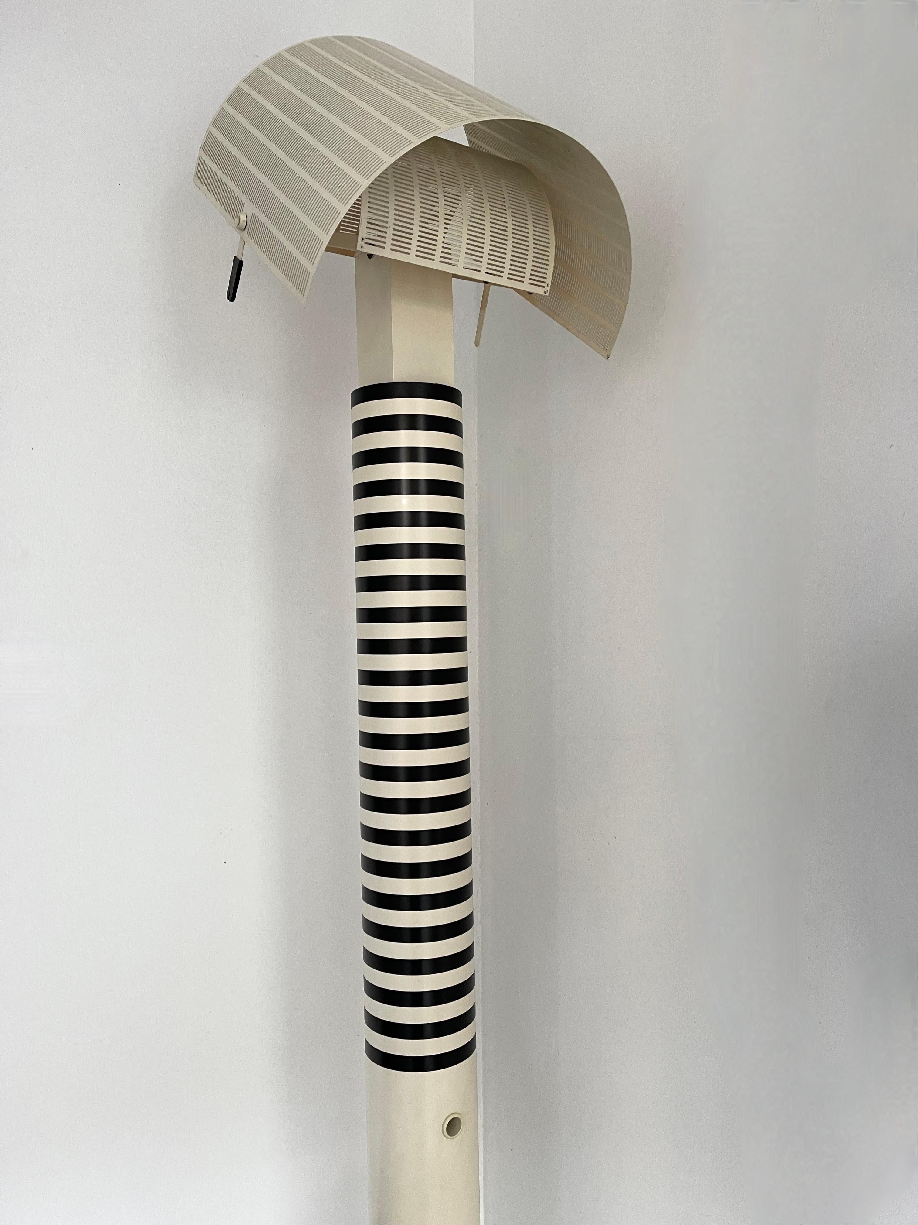 Stehlampe, entworfen von Mario Botta für Artemide. Italien, 1980er Jahre im Angebot 7