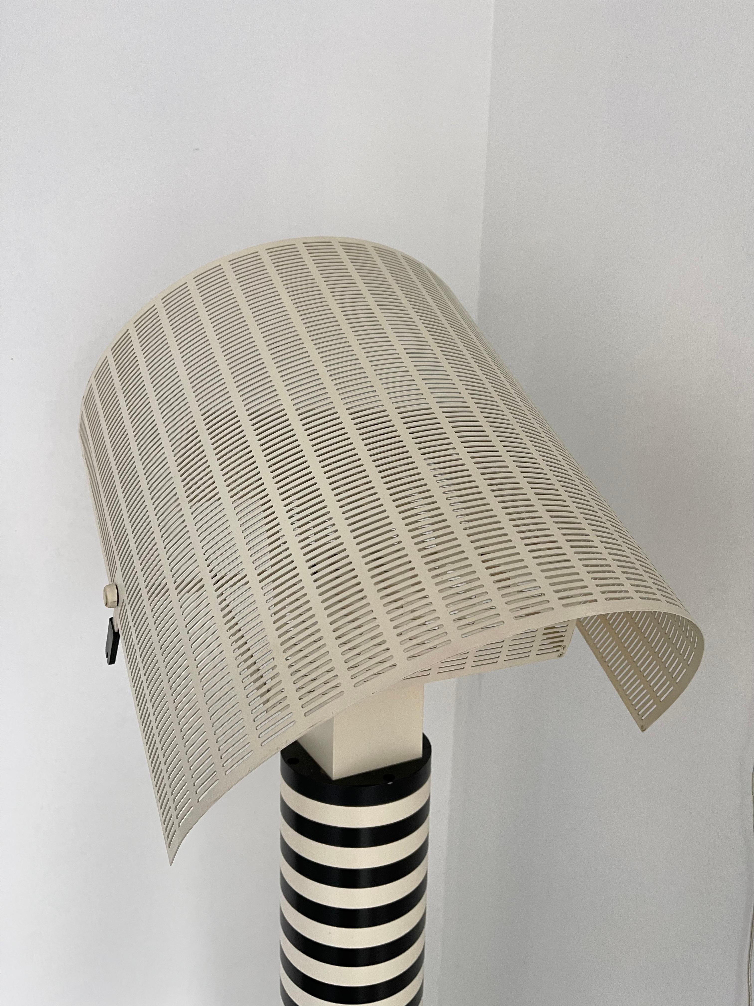 Stehlampe, entworfen von Mario Botta für Artemide. Italien, 1980er Jahre im Angebot 8