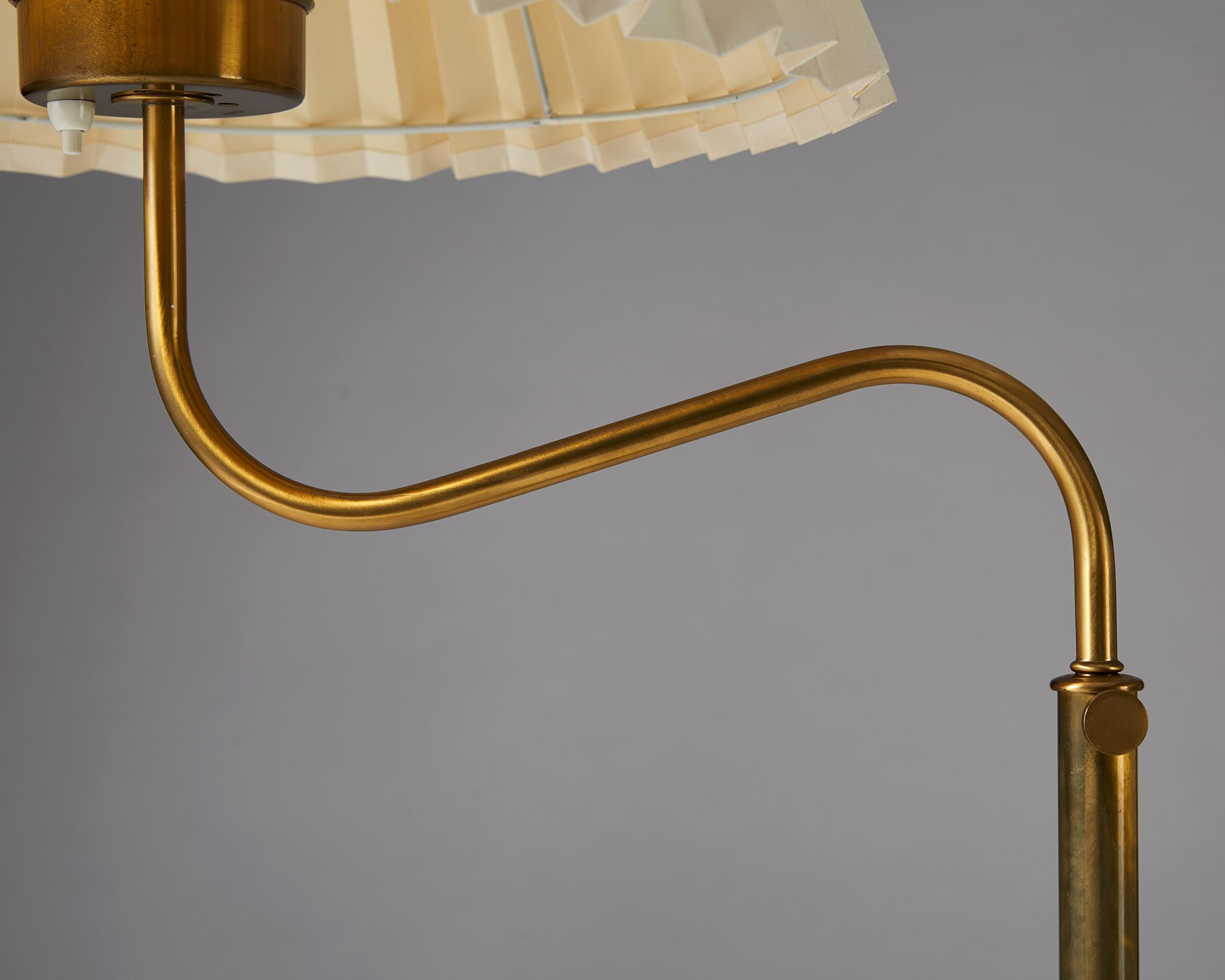 Swedish Floor Lamp ‘Small Camel’, Model No. 2568