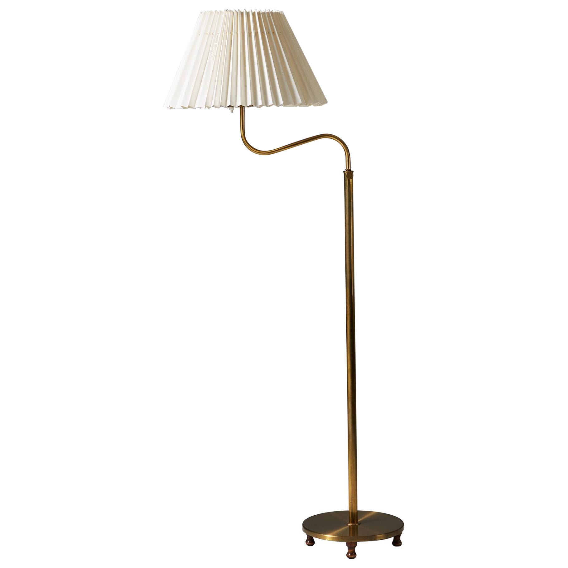 Floor Lamp ‘Small Camel’, Model No. 2568