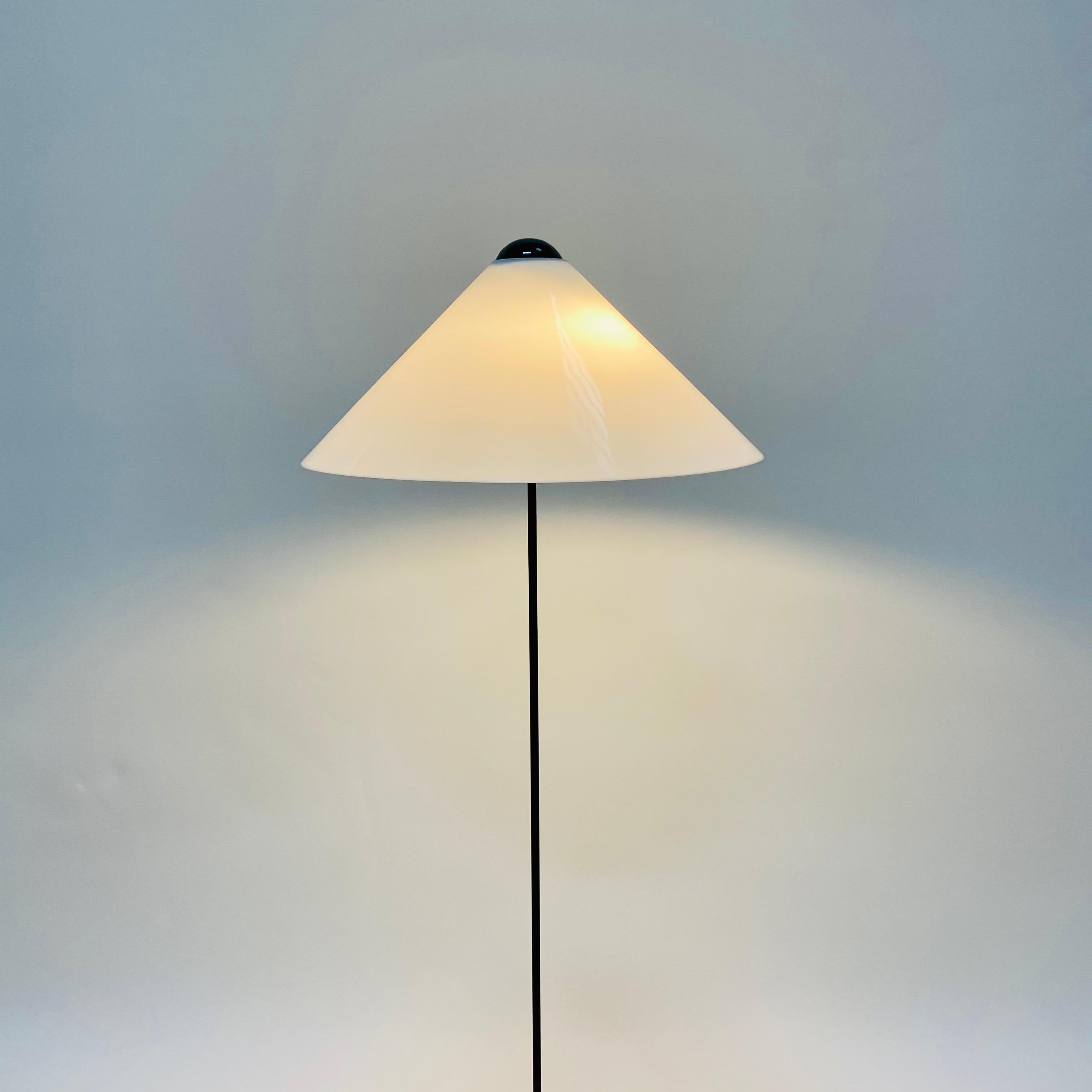 Lampadaire du milieu du siècle Snow de Vico Magistretti pour Oluce, Italie 1970 en vente 9