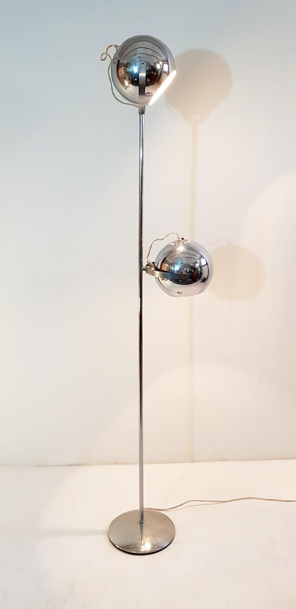 Space Age floor lamp with two lamps in chrome.
