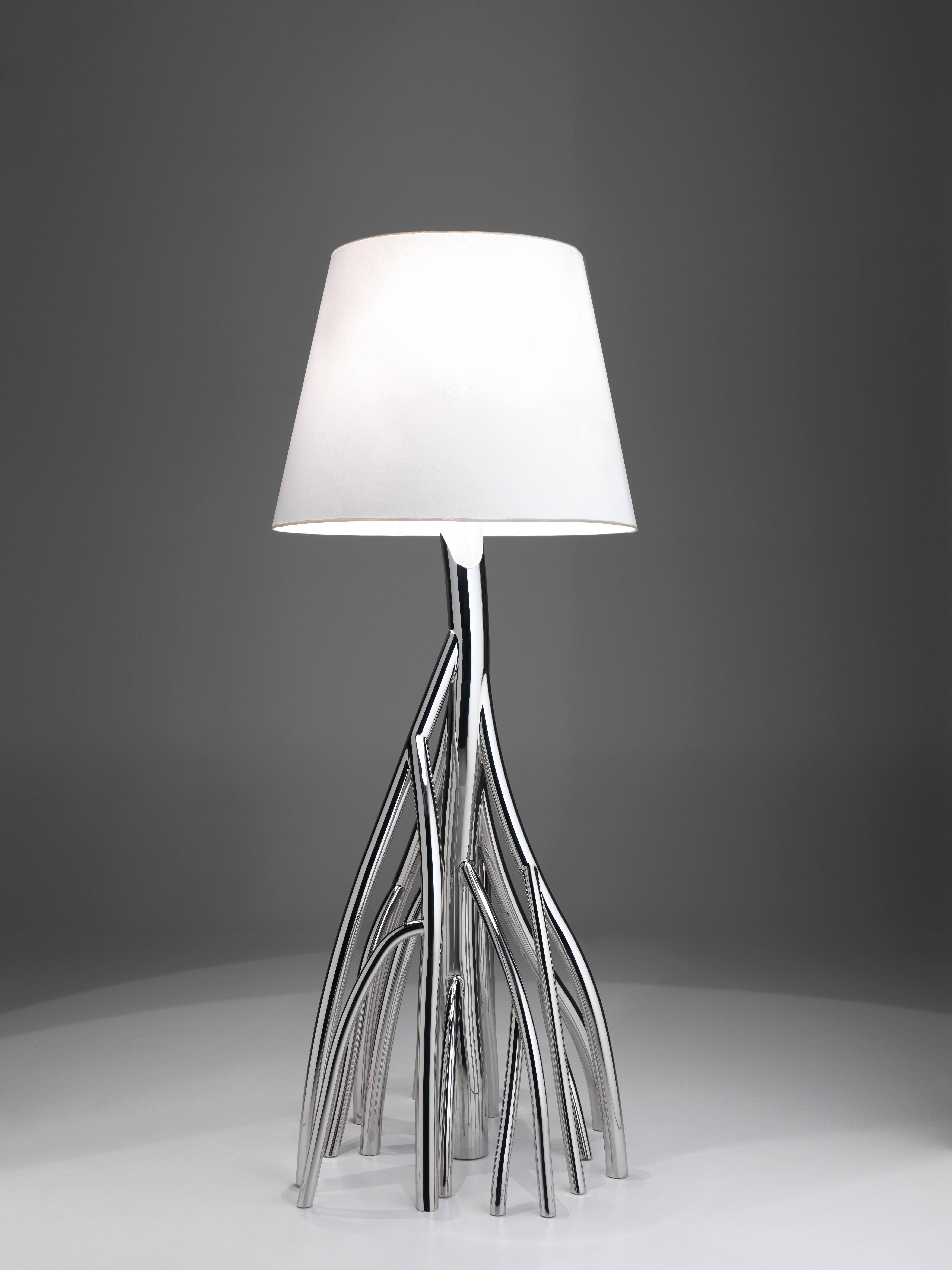 Stehlampe Skulptur Spiegel Stahl Weiß Leinen Lampenschirm Collectible Design Italien (Moderne) im Angebot