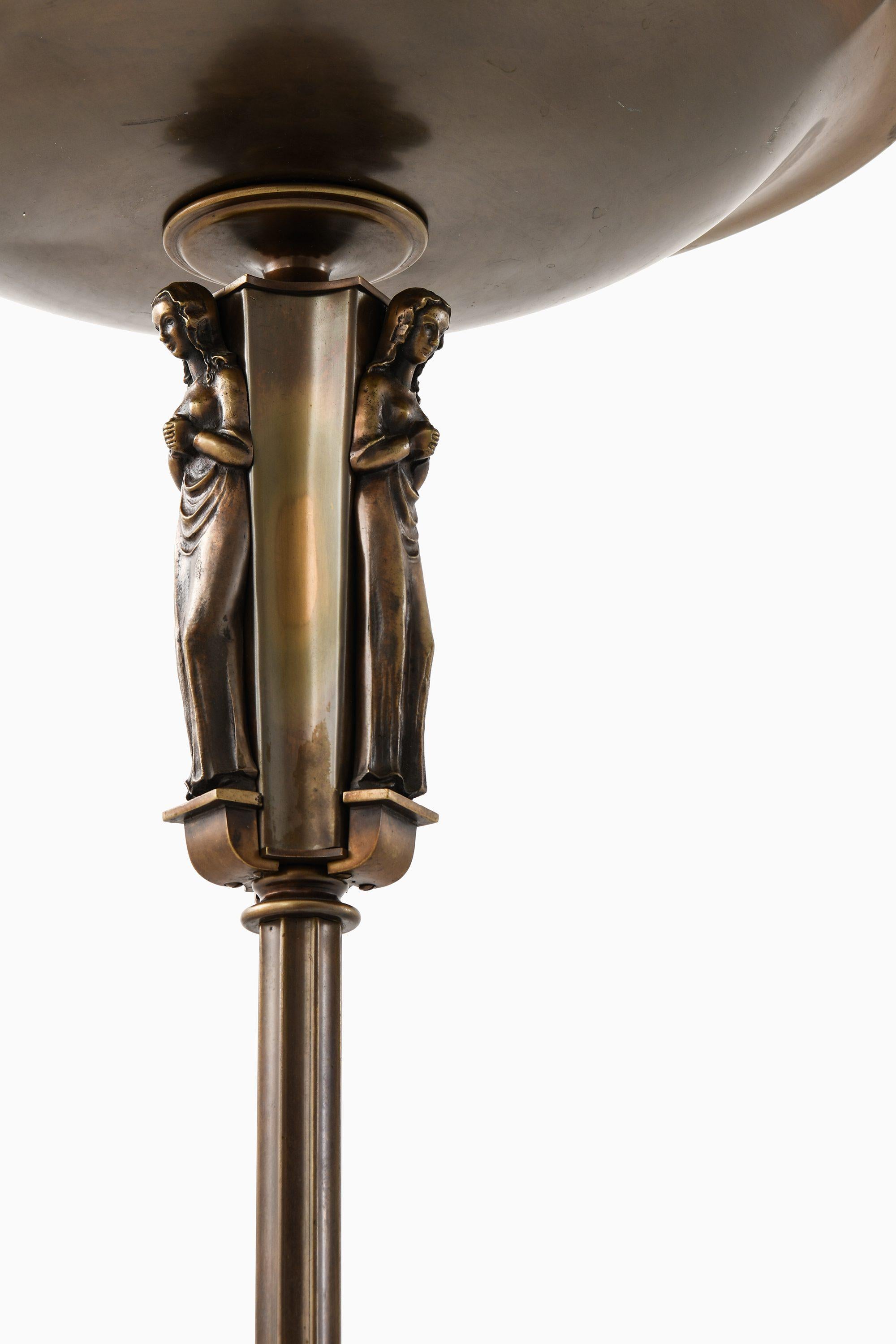 Mid-Century Modern Lampadaire / Plafonnier en laiton par Atelier Torndahl, années 1930 - 1940 en vente