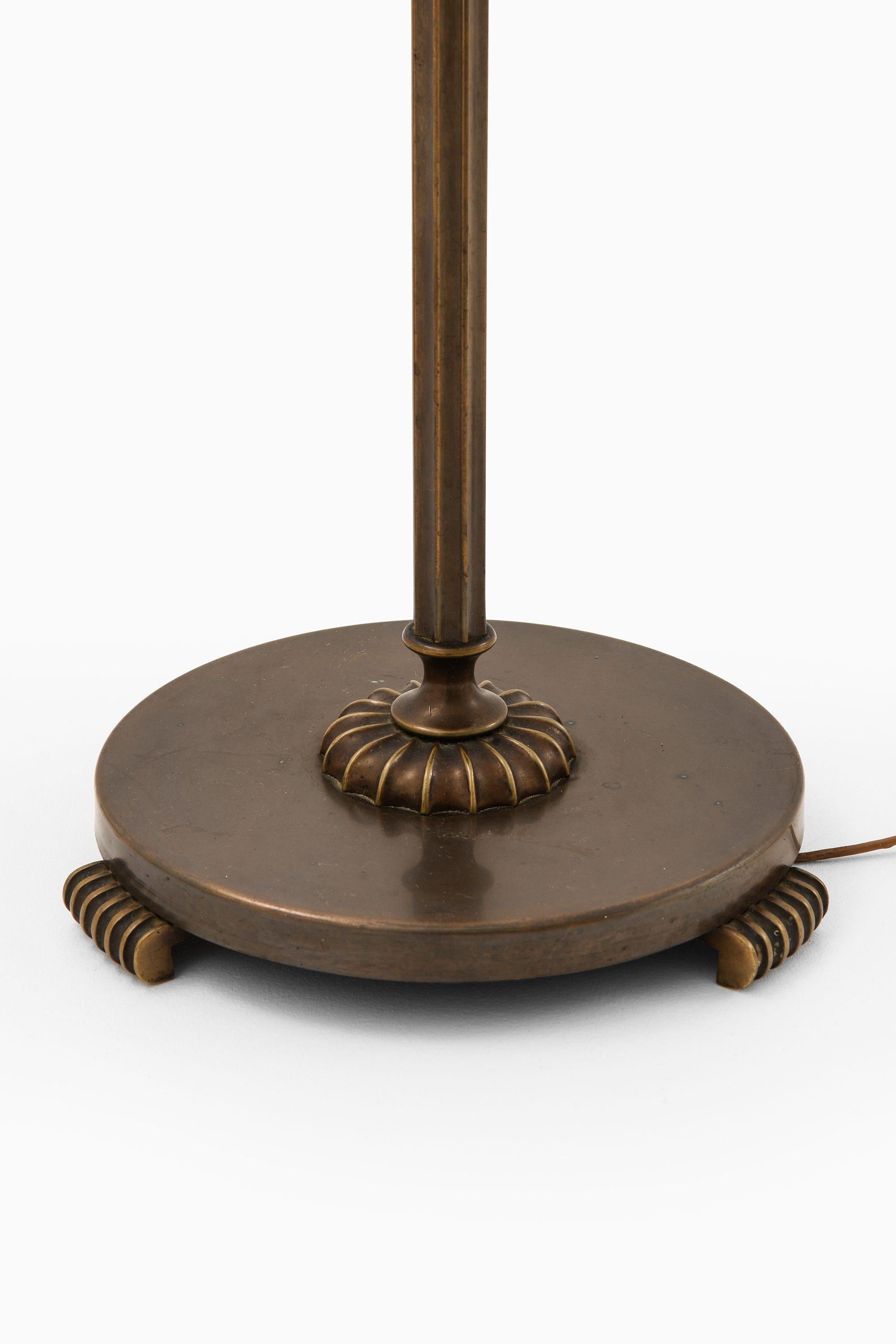 Lampadaire / Plafonnier en laiton par Atelier Torndahl, années 1930 - 1940 Bon état - En vente à Limhamn, Skåne län