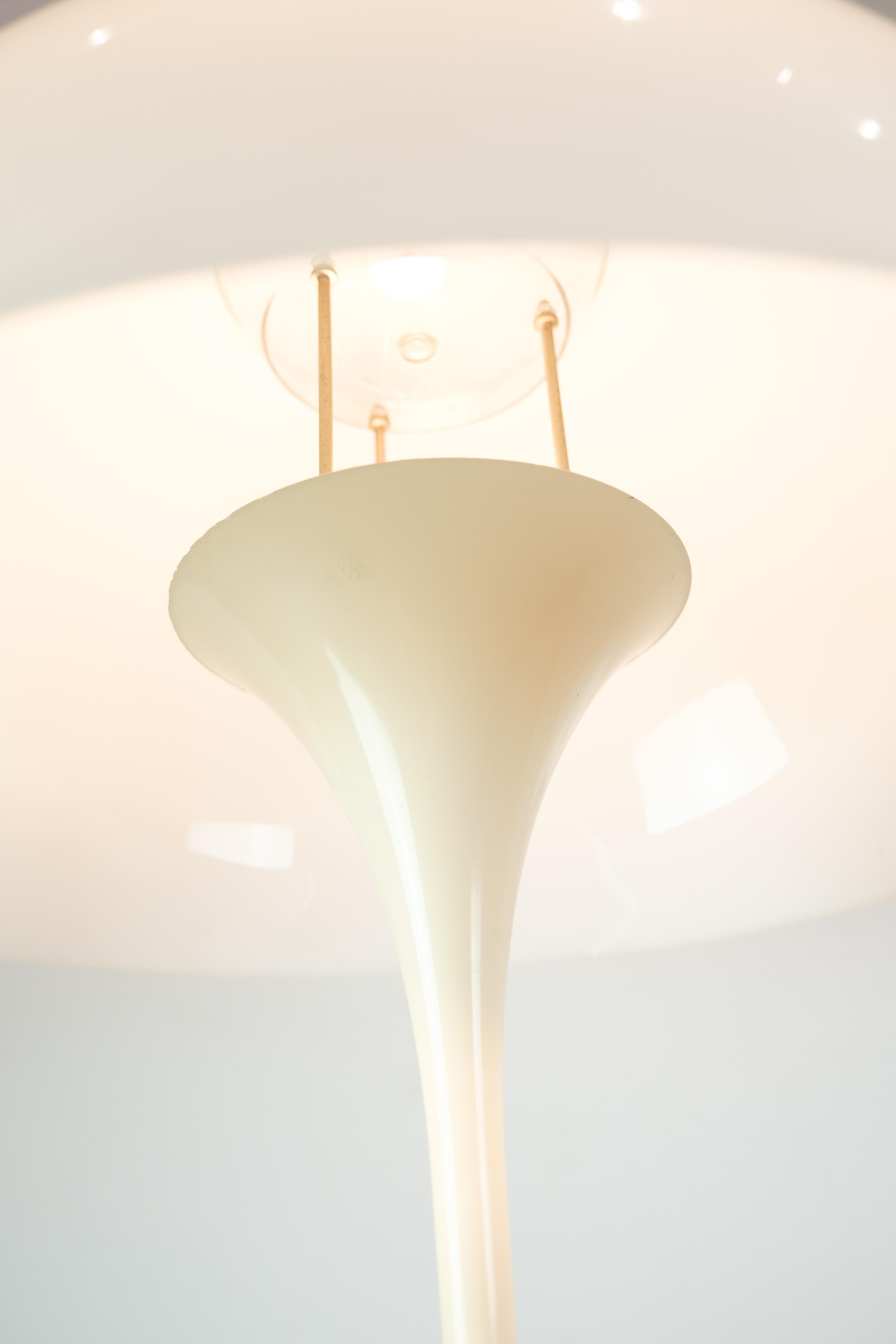 Mid-Century Modern Floor lamp, Verner Panton, Panthella, 1971