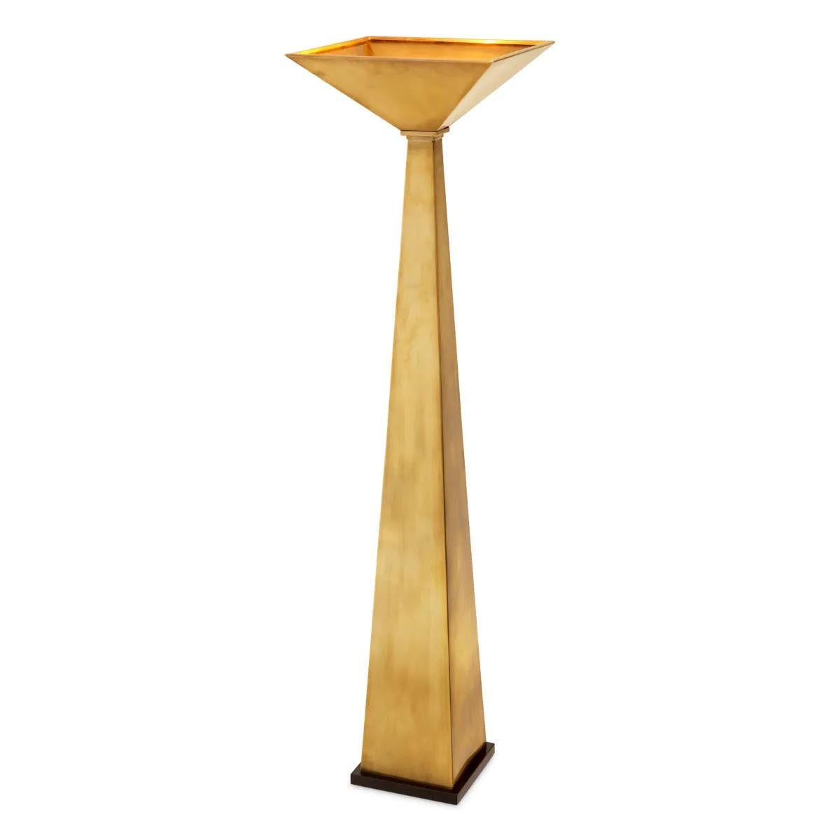 Moderno Lampada da terra, finitura in ottone vintage e base in granito nero, lampada da terra di design. in vendita