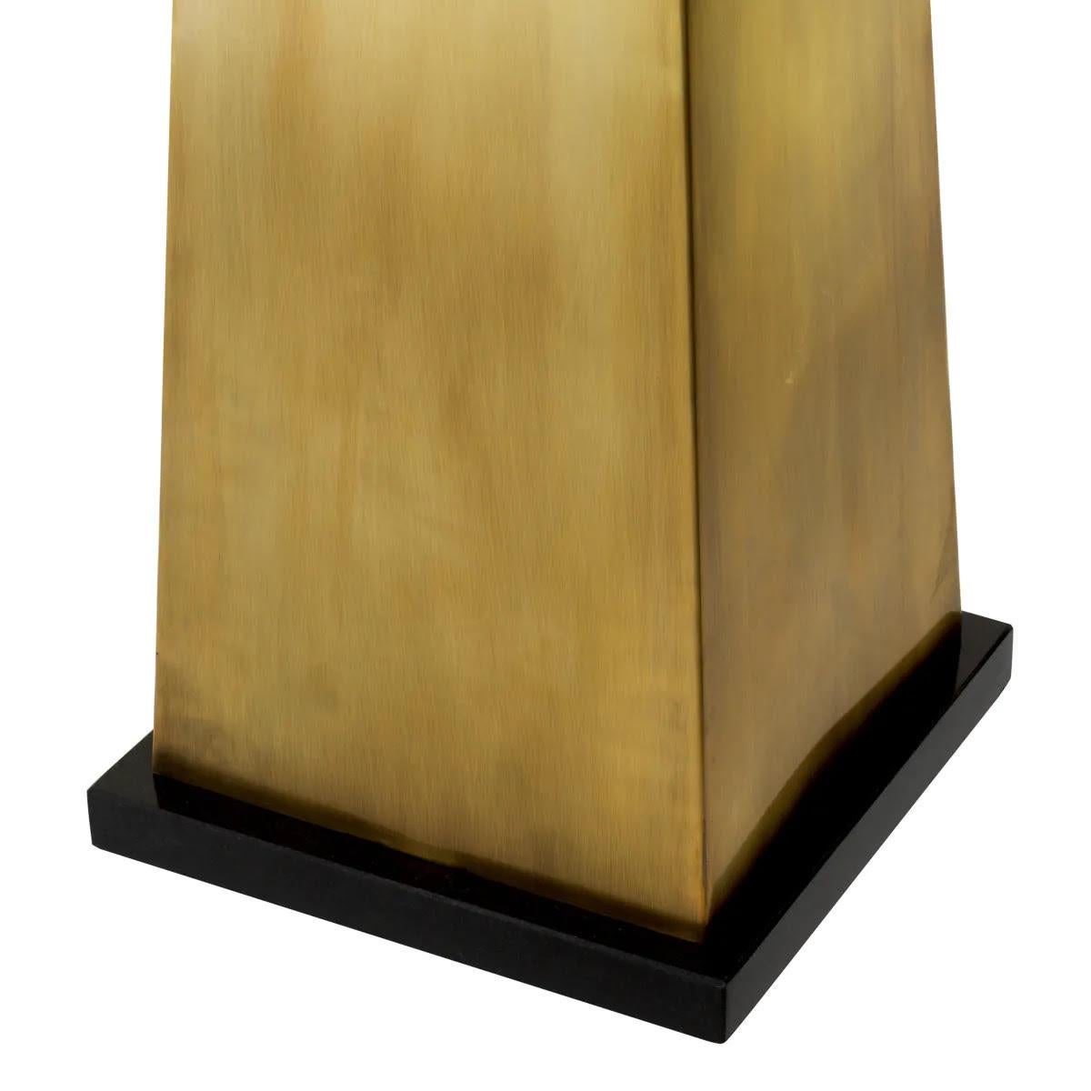 Lampada da terra, finitura in ottone vintage e base in granito nero, lampada da terra di design. In condizioni Nuovo in vendita a Saint-Ouen, FR