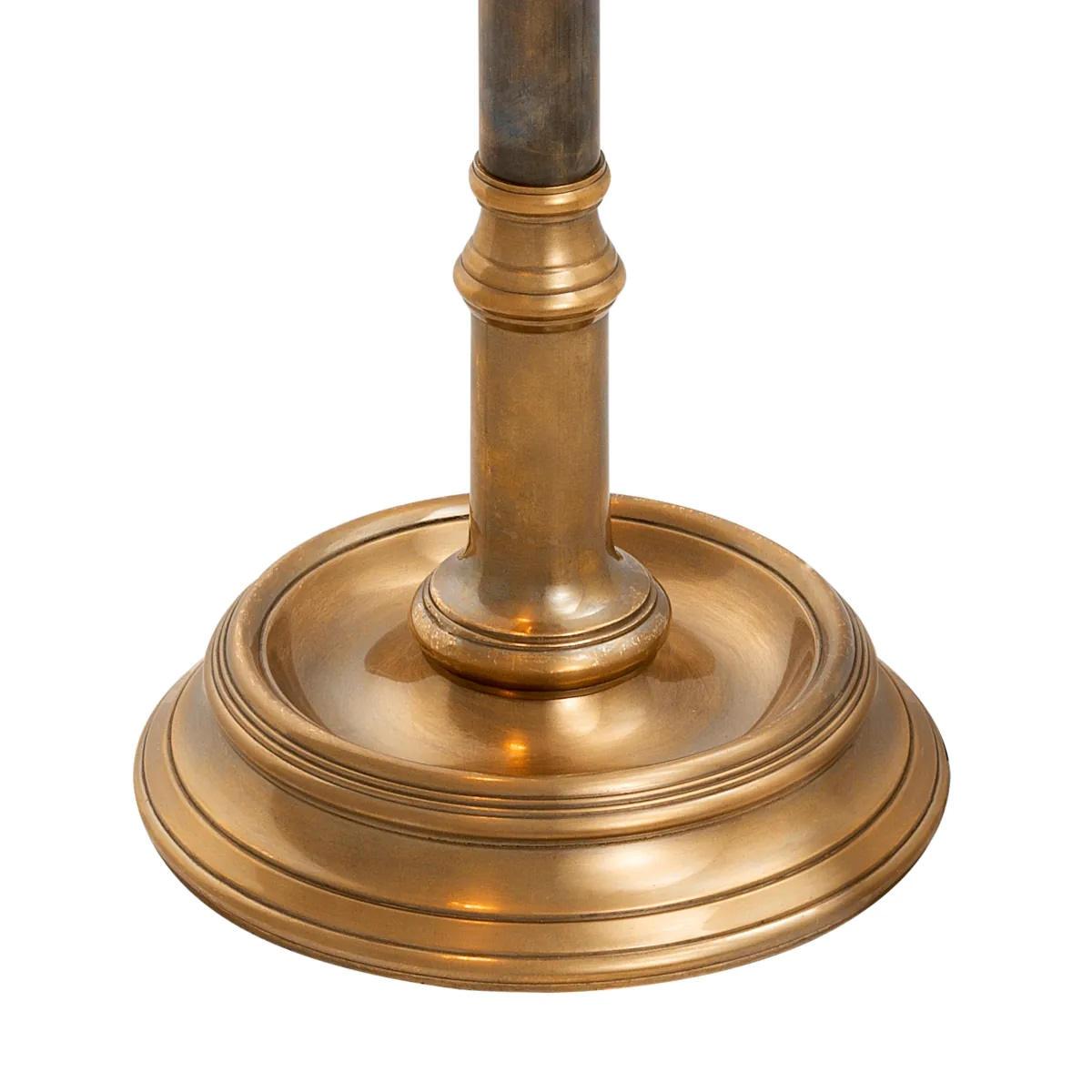 Stehlampe, Vintage-Messing-Finish im industriellen Stil. (Französisch) im Angebot