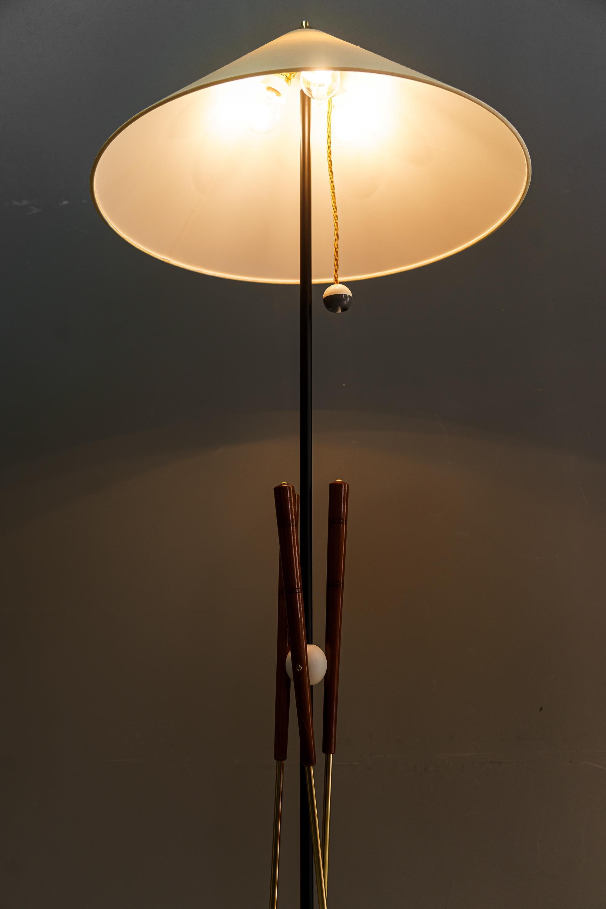 Floor lamp with 3 golf rackets italian around 1950s For Sale 5