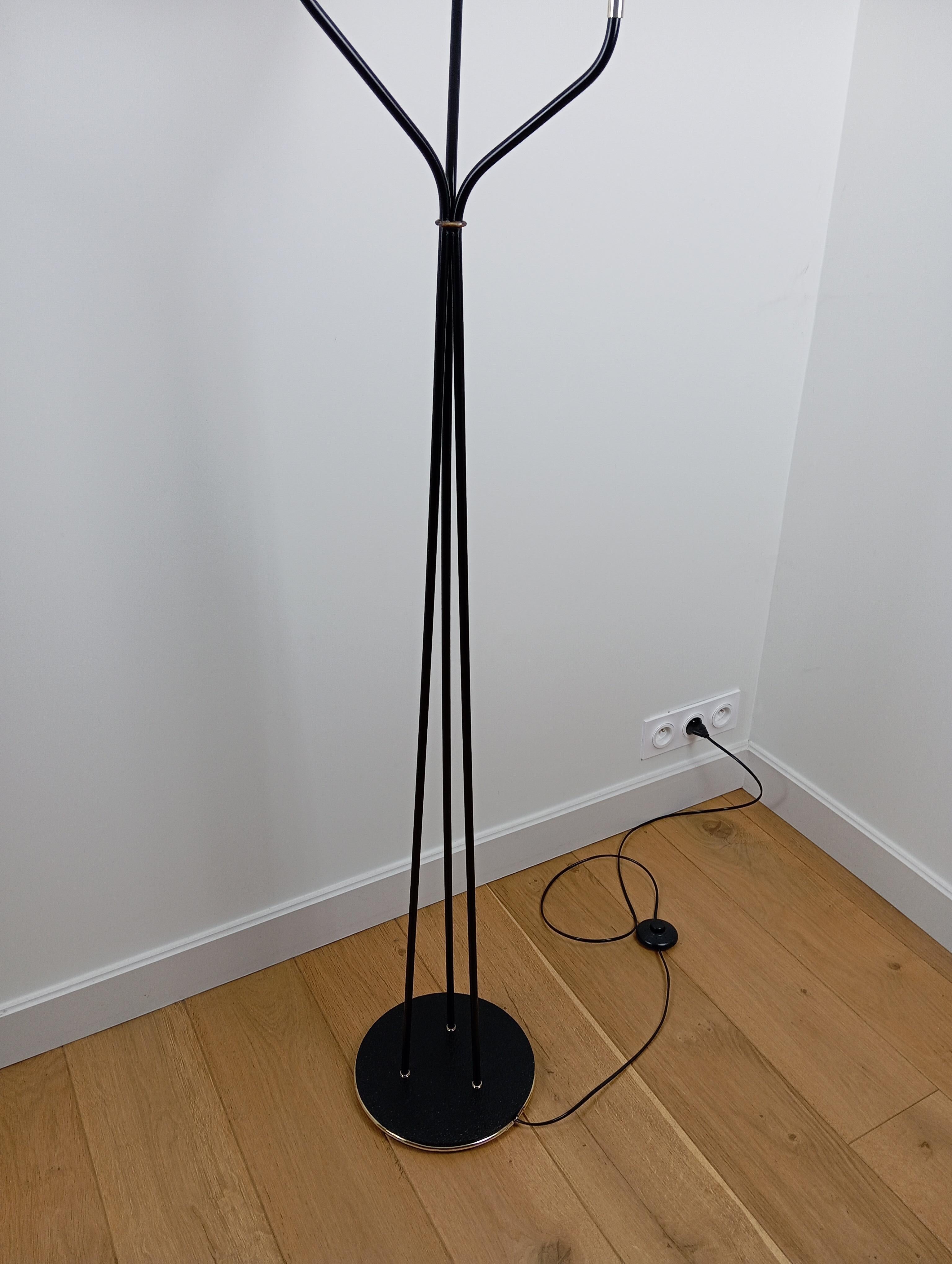 Floor lamp with 3 light arms, Maison Lunel circa 1950 For Sale 6
