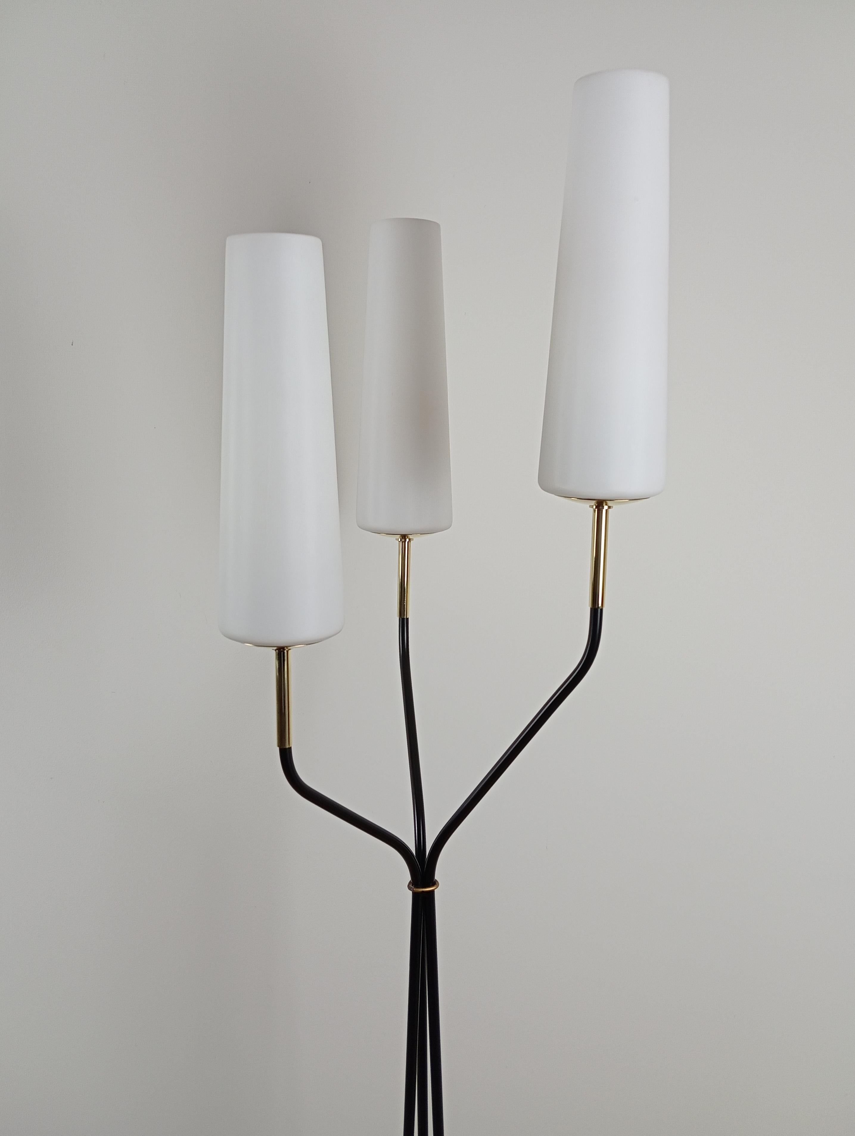 French Floor lamp with 3 light arms, Maison Lunel circa 1950 For Sale
