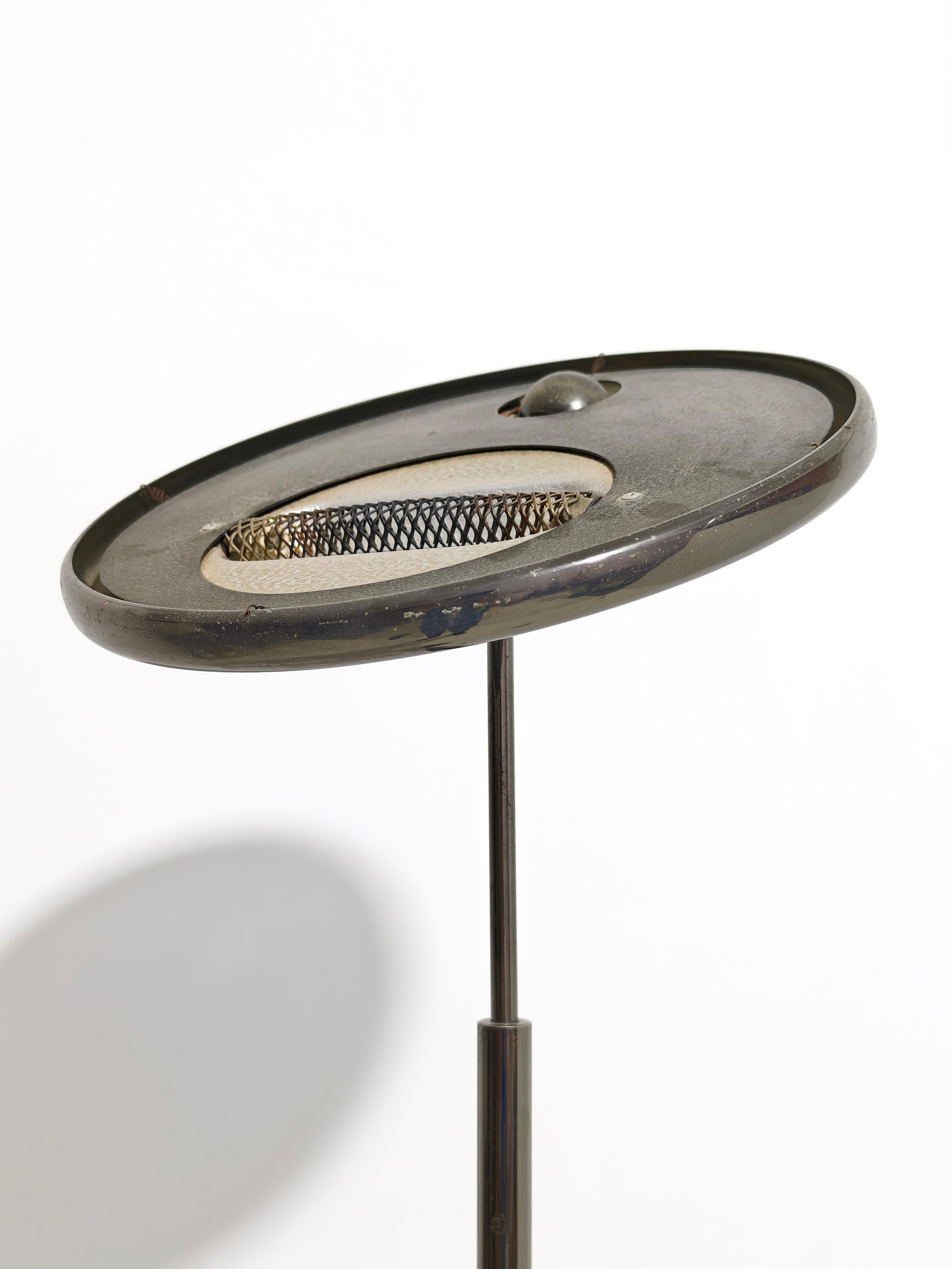Floor Lamp With Adjustable Halogen Light in Bronzed Brass Mid-Century Modern 70s (Aluminium) im Angebot