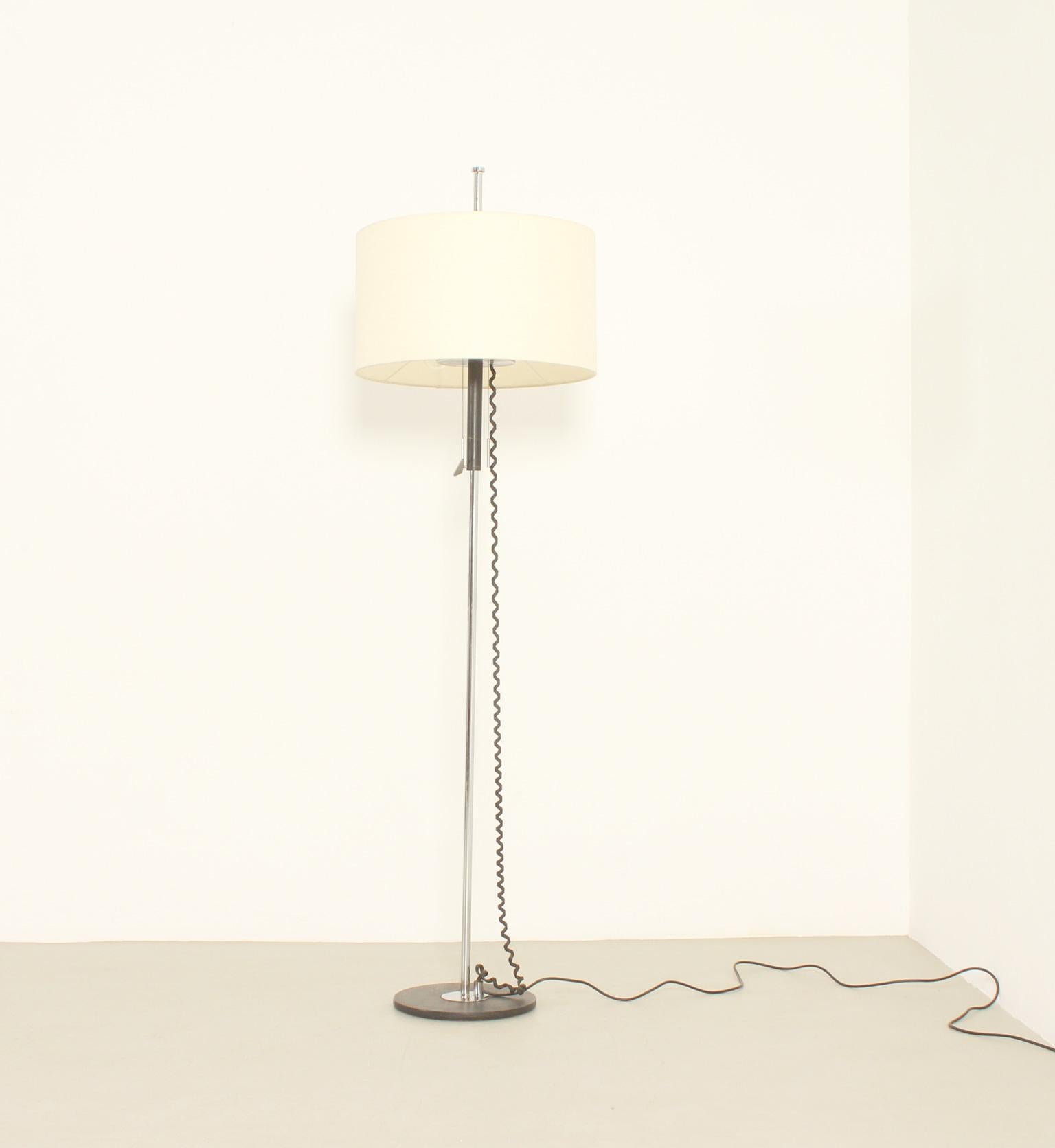 Floor Lamp with Adjustable Lampshade, Spain, 1960's For Sale 5