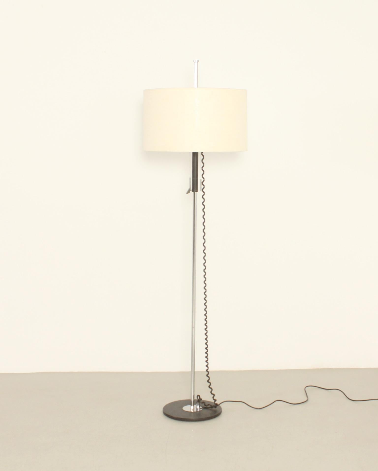 Mid-Century Modern Floor Lamp with Adjustable Lampshade, Spain, 1960's For Sale
