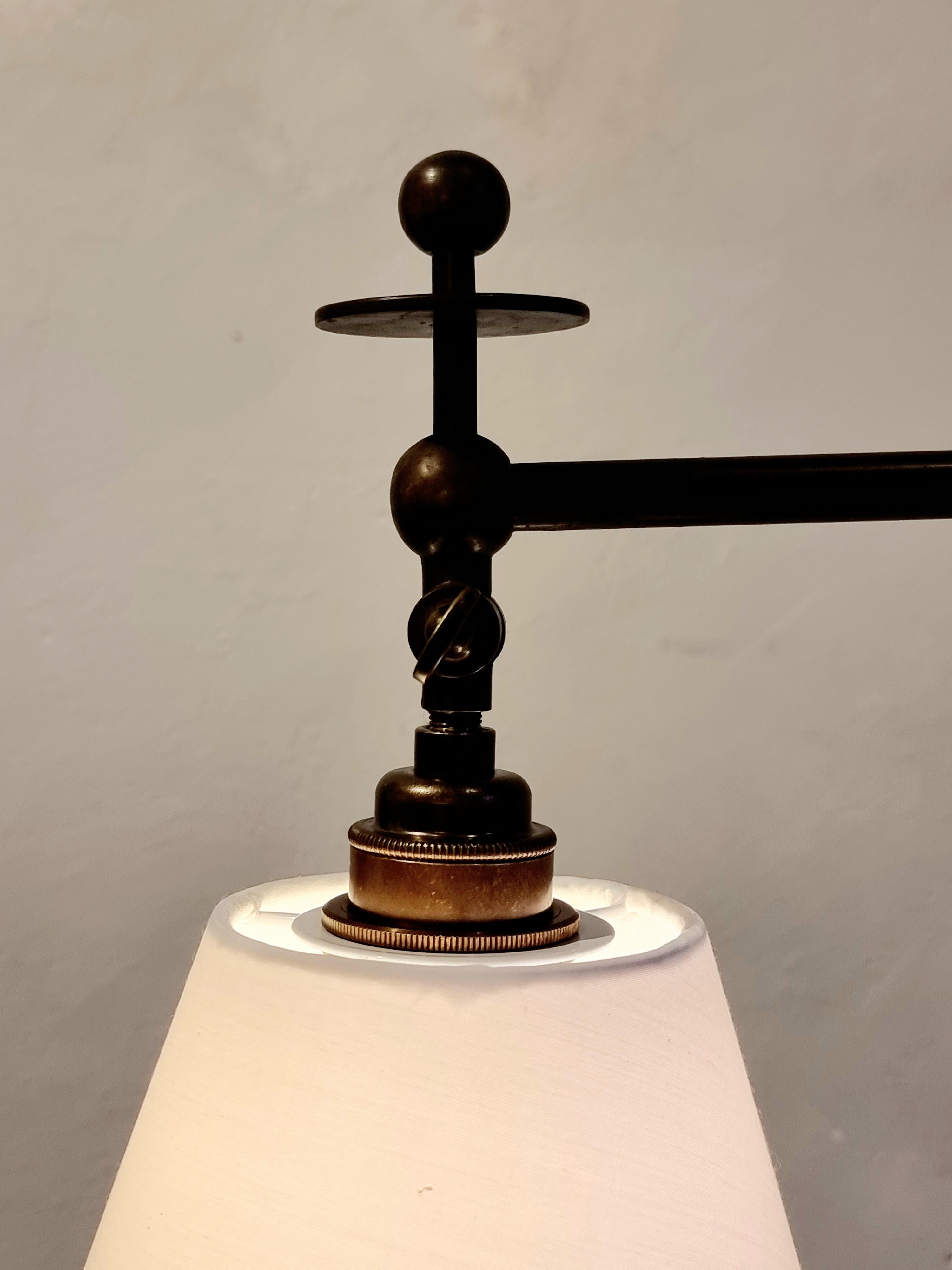 Floor lamp with base in solid bronze, Swedish Grace In Good Condition In Stockholm, SE
