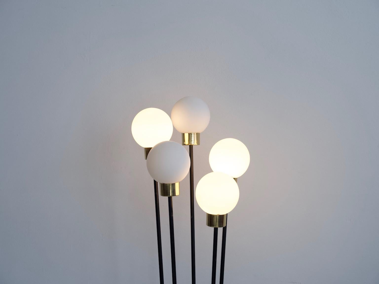Floor Lamp with Five Opaline Glass Globes by Arlus In Good Condition For Sale In Madrid, ES