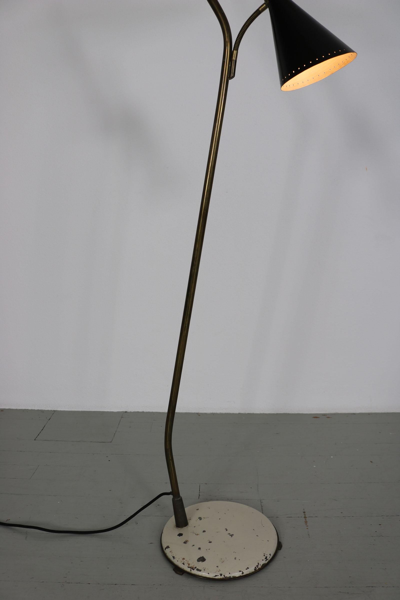 Stehleuchte mit lackierten Metallschirmen, von Eberth Zürich, Schweiz, 1950er Jahre im Angebot 2