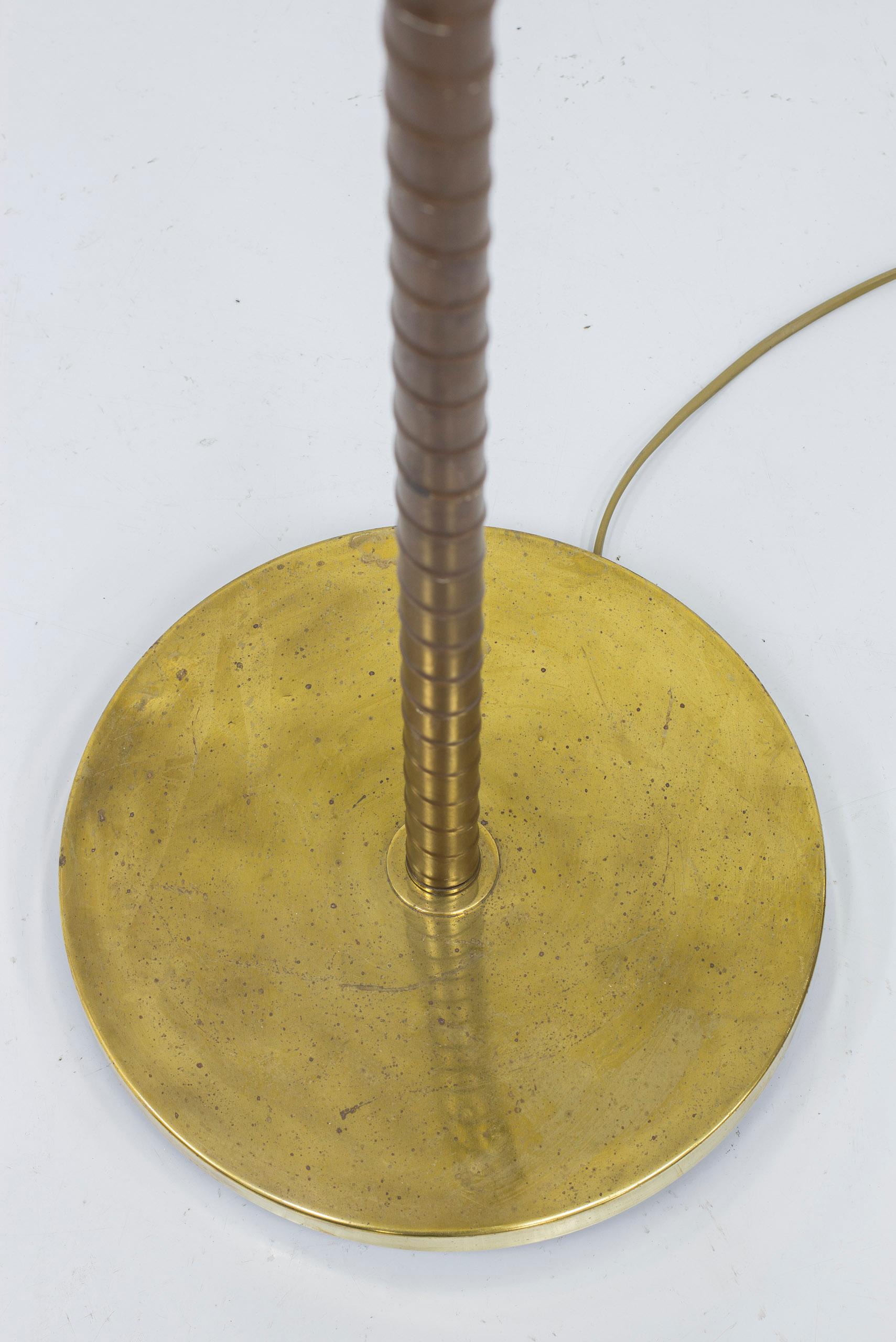 Brass Floor lamp with leather and brass by Harald Notini, Böhlmarks, Sweden, 1950s For Sale