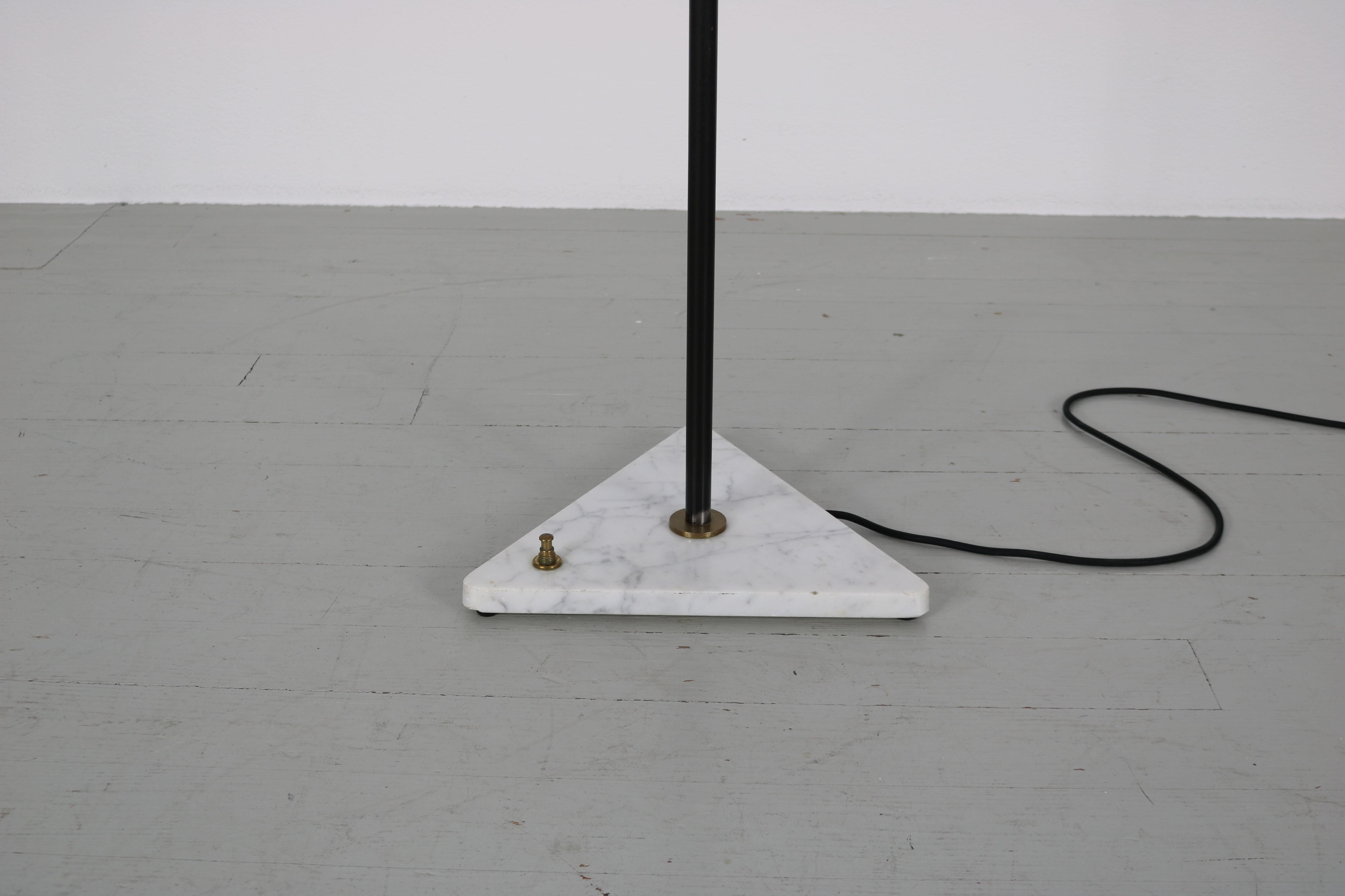 Mid-Century Modern Floor Lamp with Marble Base in the Manner of Stilnovo, Italy, 1950s For Sale