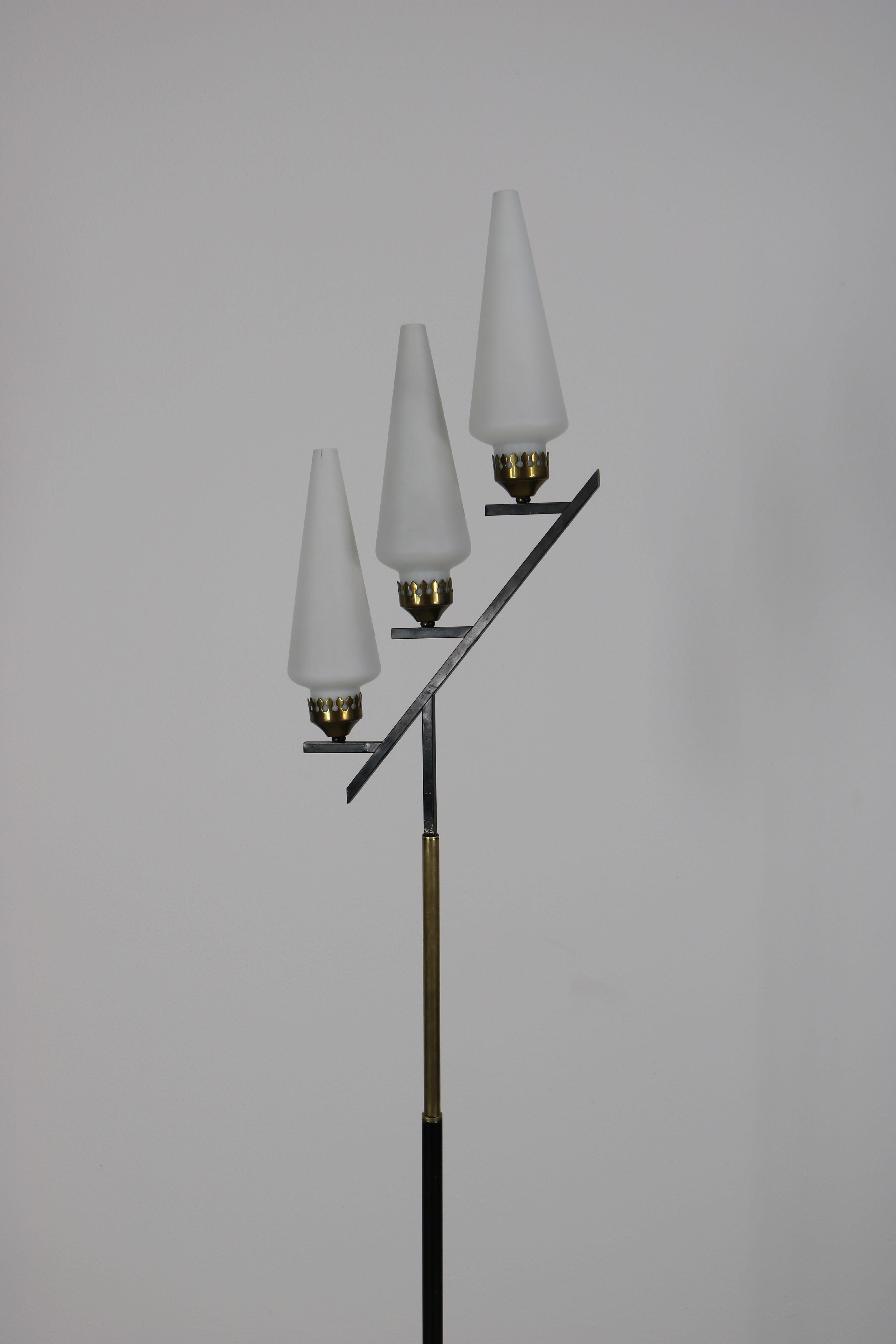 Floor Lamp with Marble Base in the Manner of Stilnovo, Italy, 1950s In Good Condition For Sale In Wolfurt, AT
