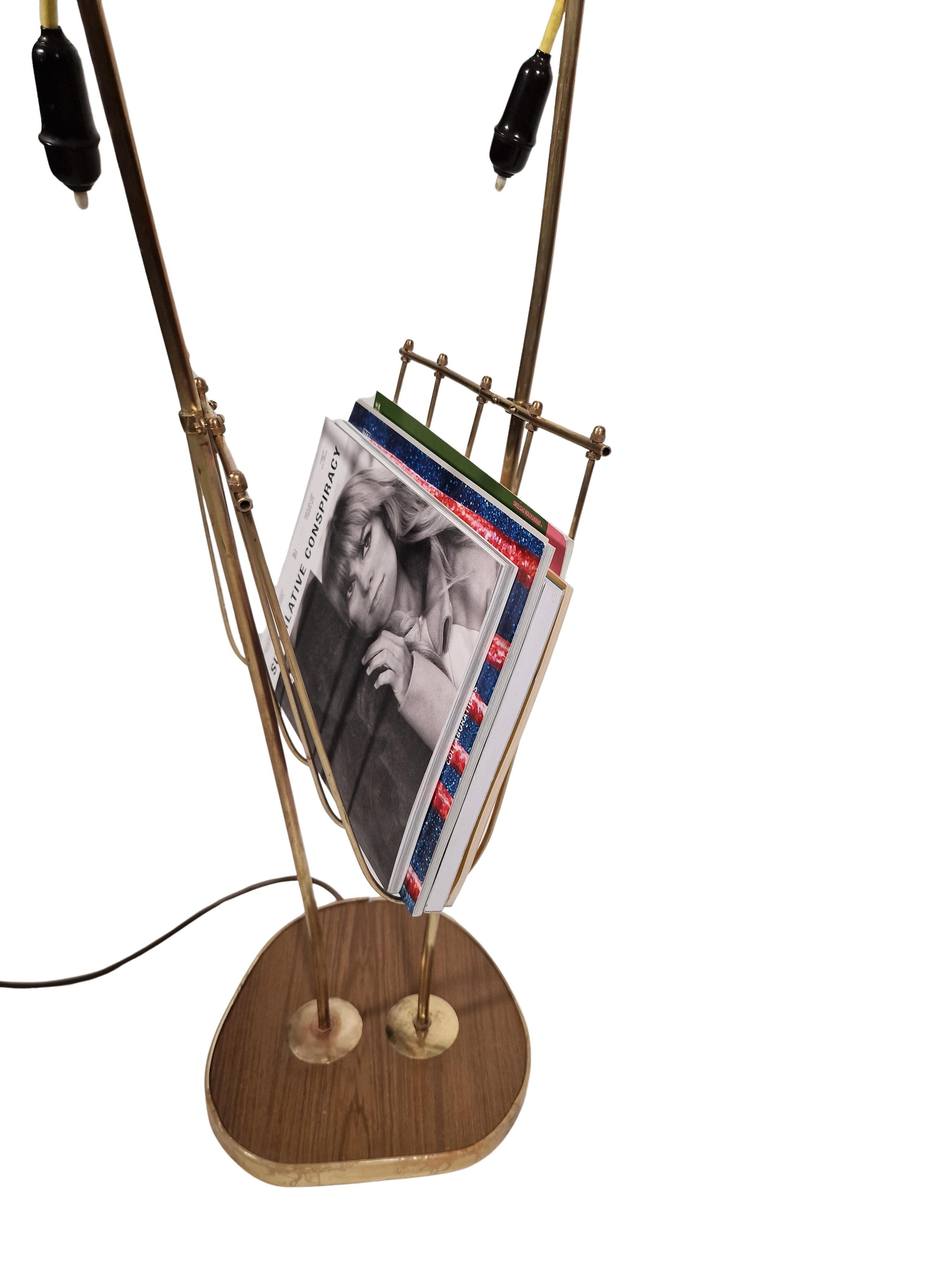 Lampadaire avec porte-journaux, style Régence hollywoodienne, années 1950 Autriche en vente 8