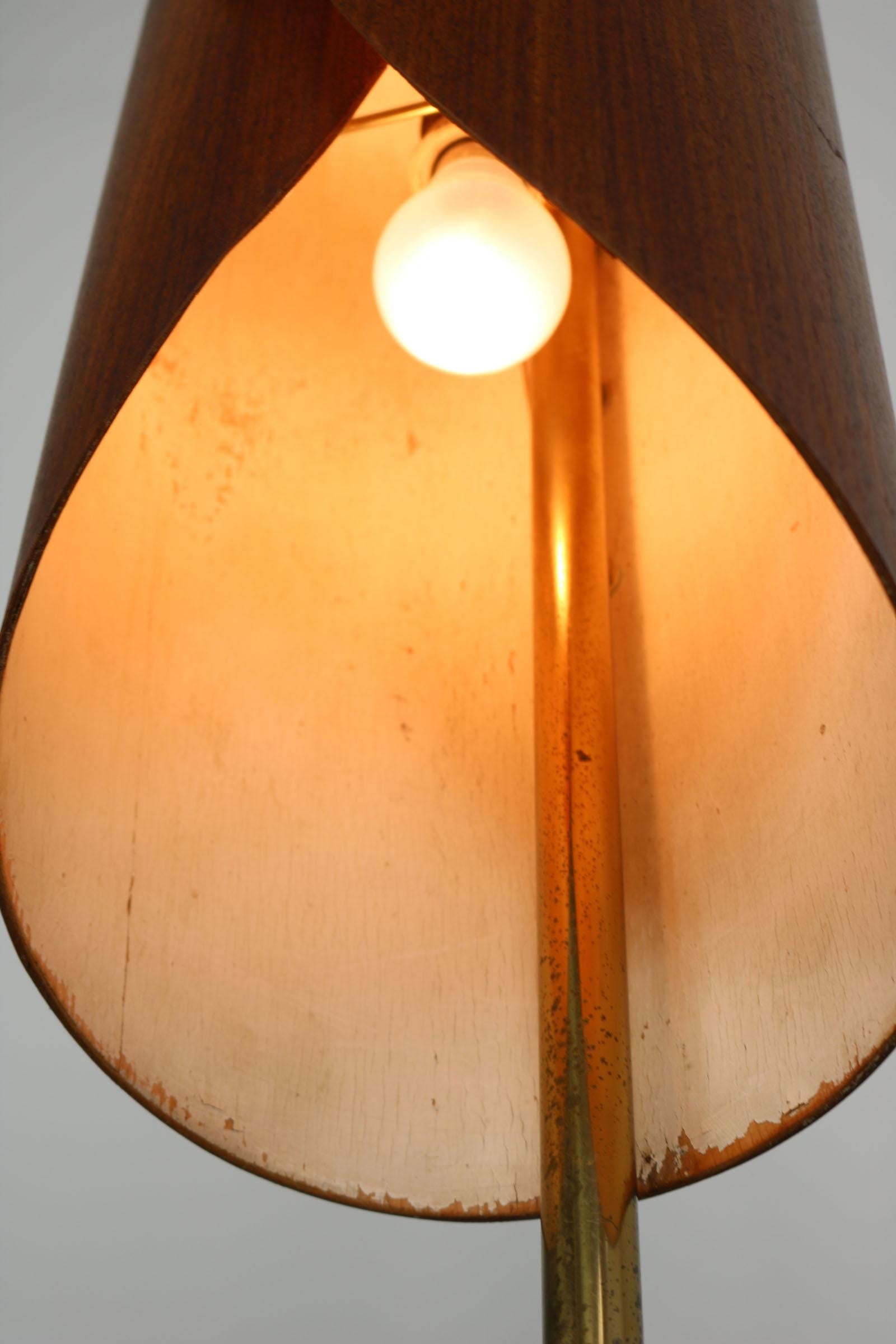 Floor Lamp with plywood shade, Italy, 1960s. For Sale 8