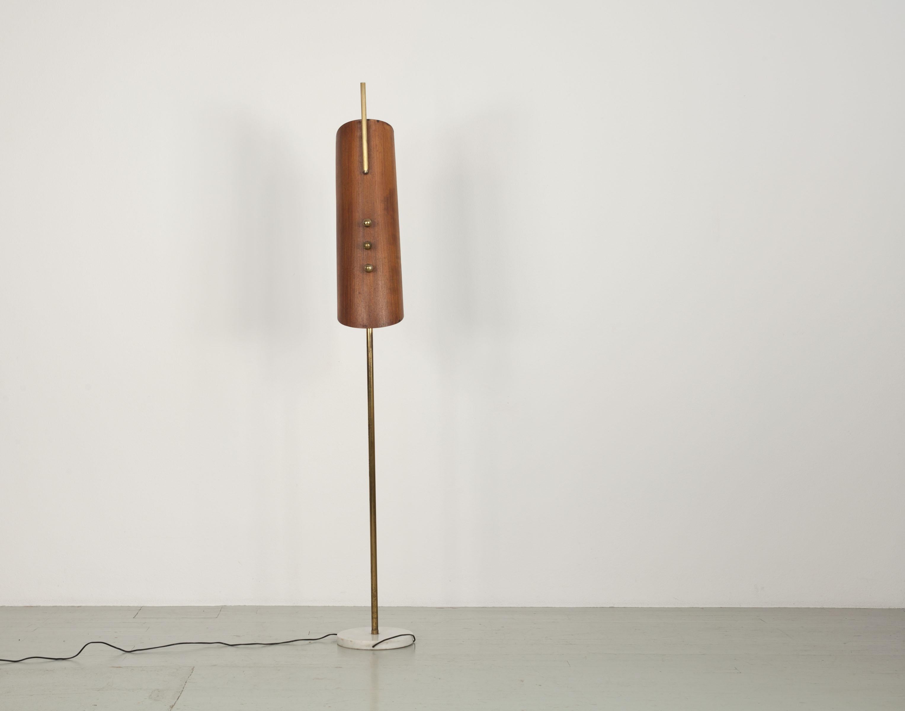 Floor Lamp with plywood shade, Italy, 1960s. In Good Condition For Sale In Wolfurt, AT