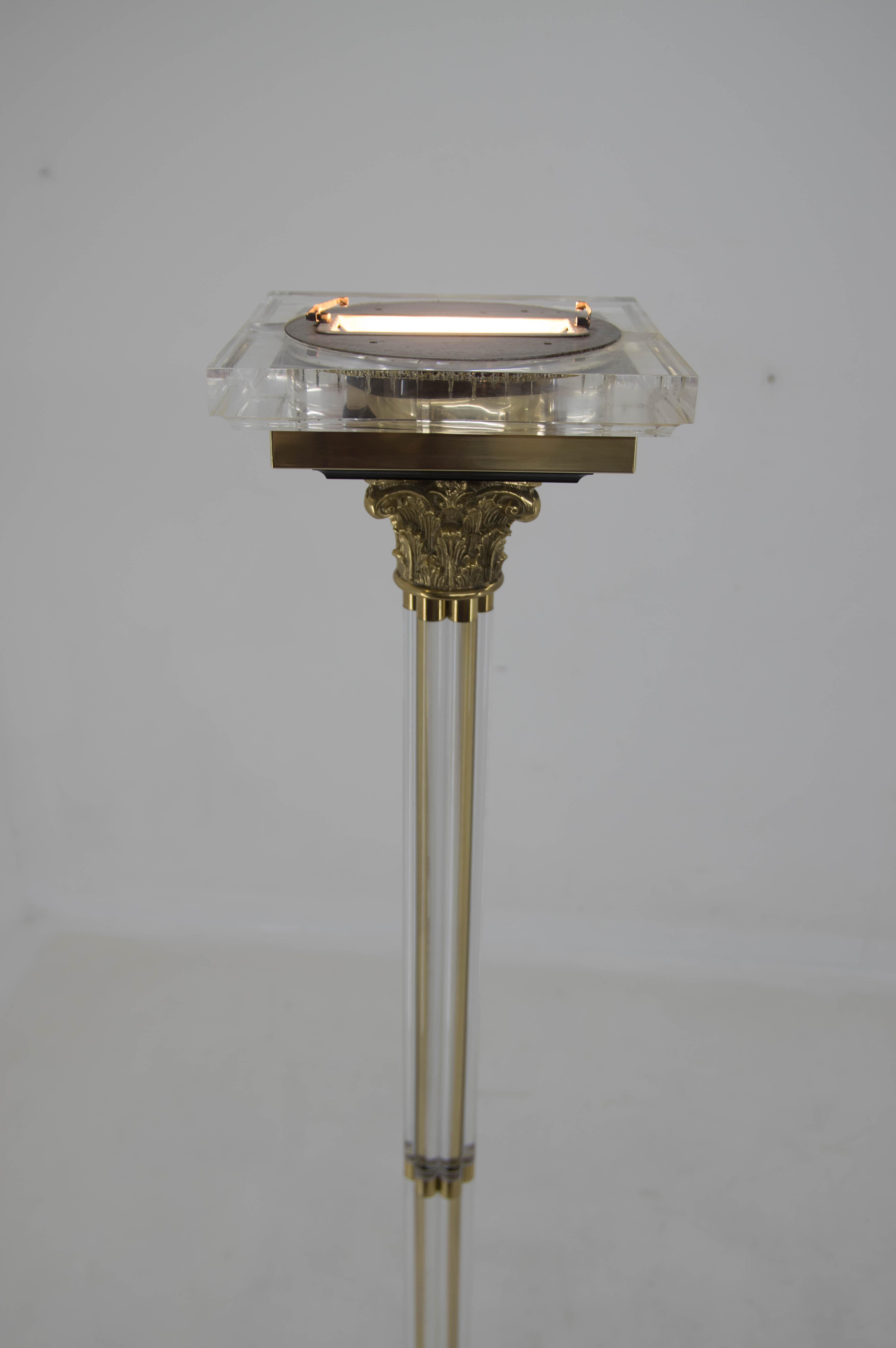 Floor Lamp with Upright Light, Italy, 1970s For Sale 4