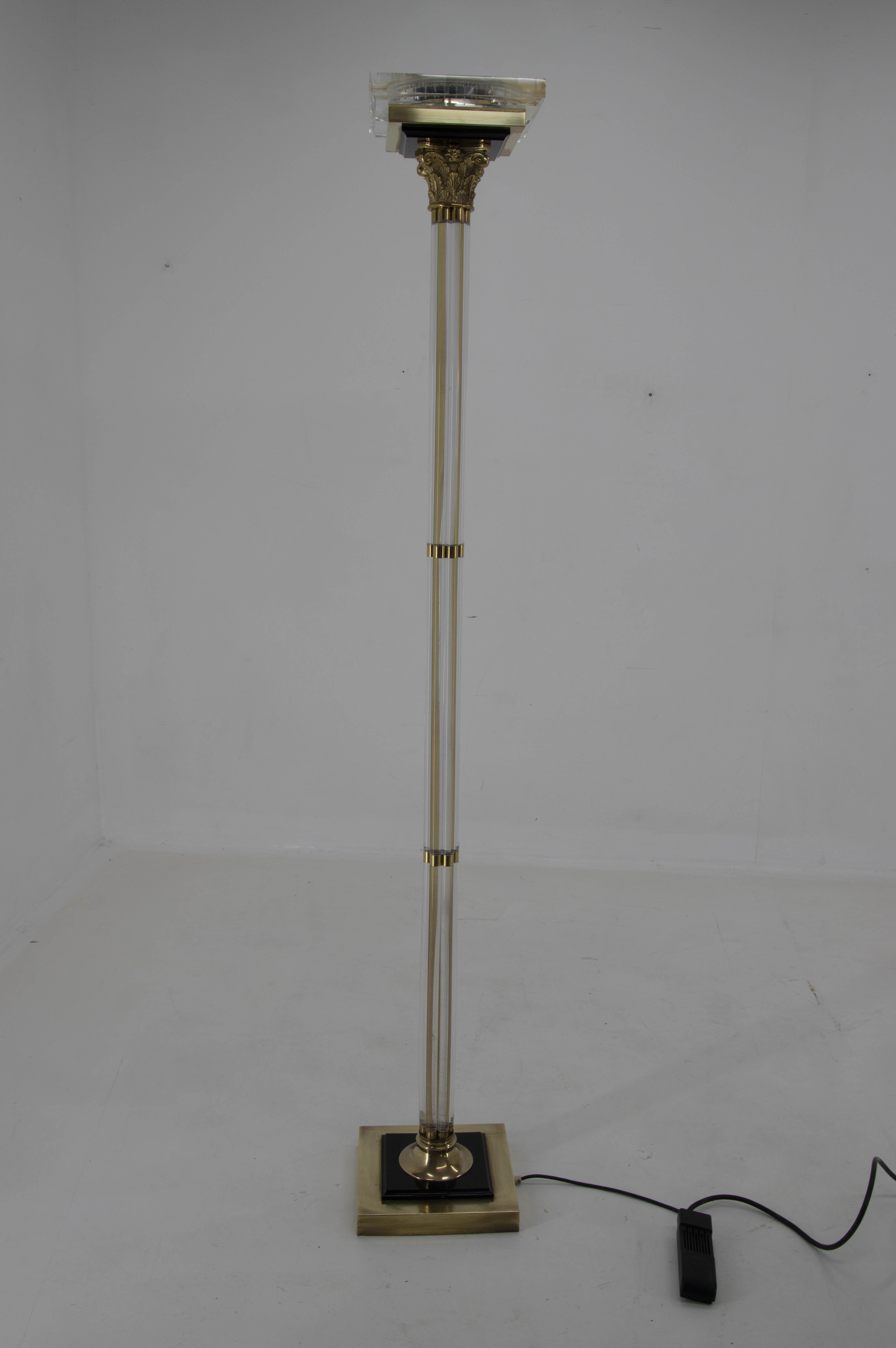 Floor Lamp with Upright Light, Italy, 1970s For Sale 7