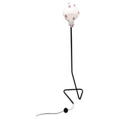 Lampada da terra con paralume in vetro incamiciato vintage con motivi geometrici rossi, Italia